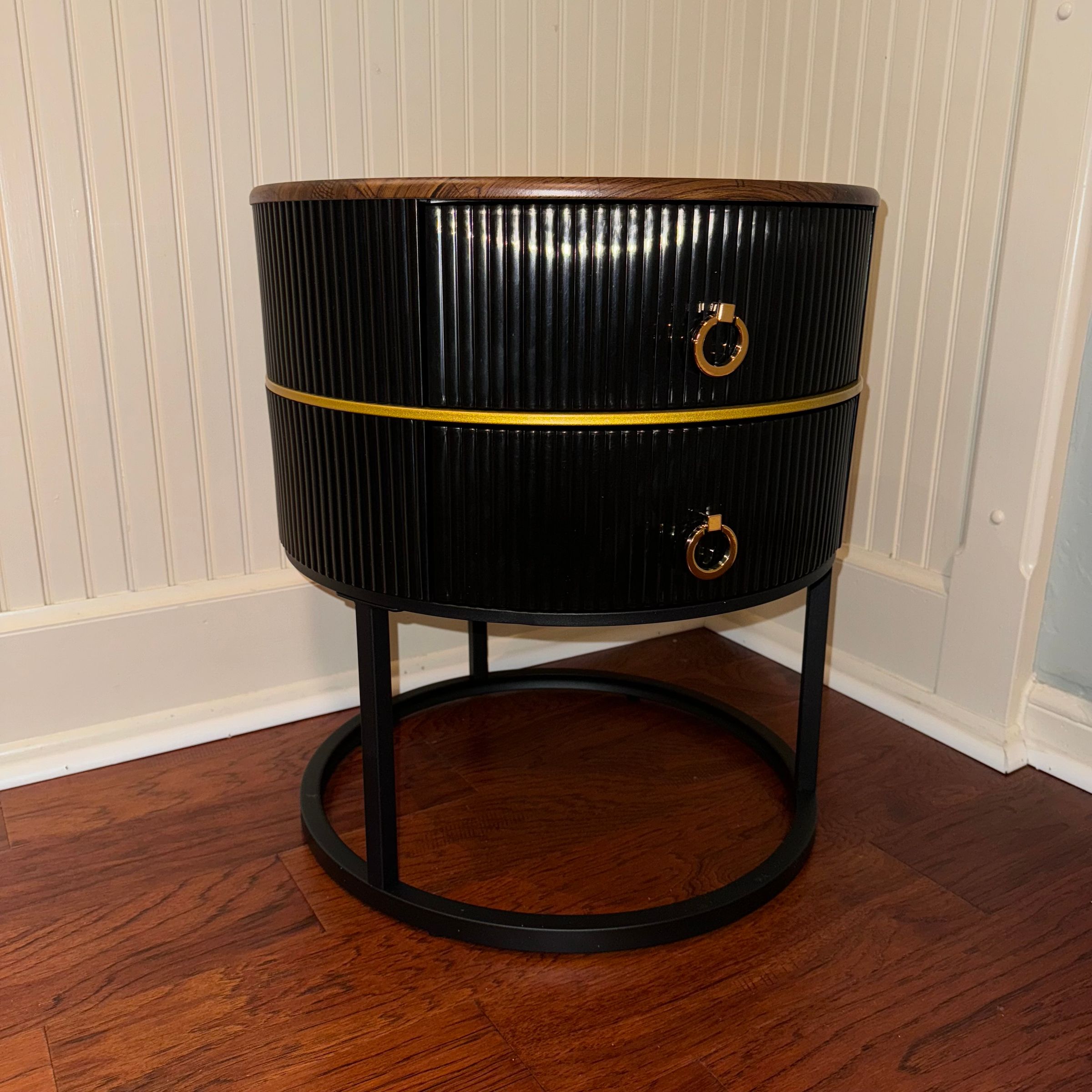 Round Side Table Assembly