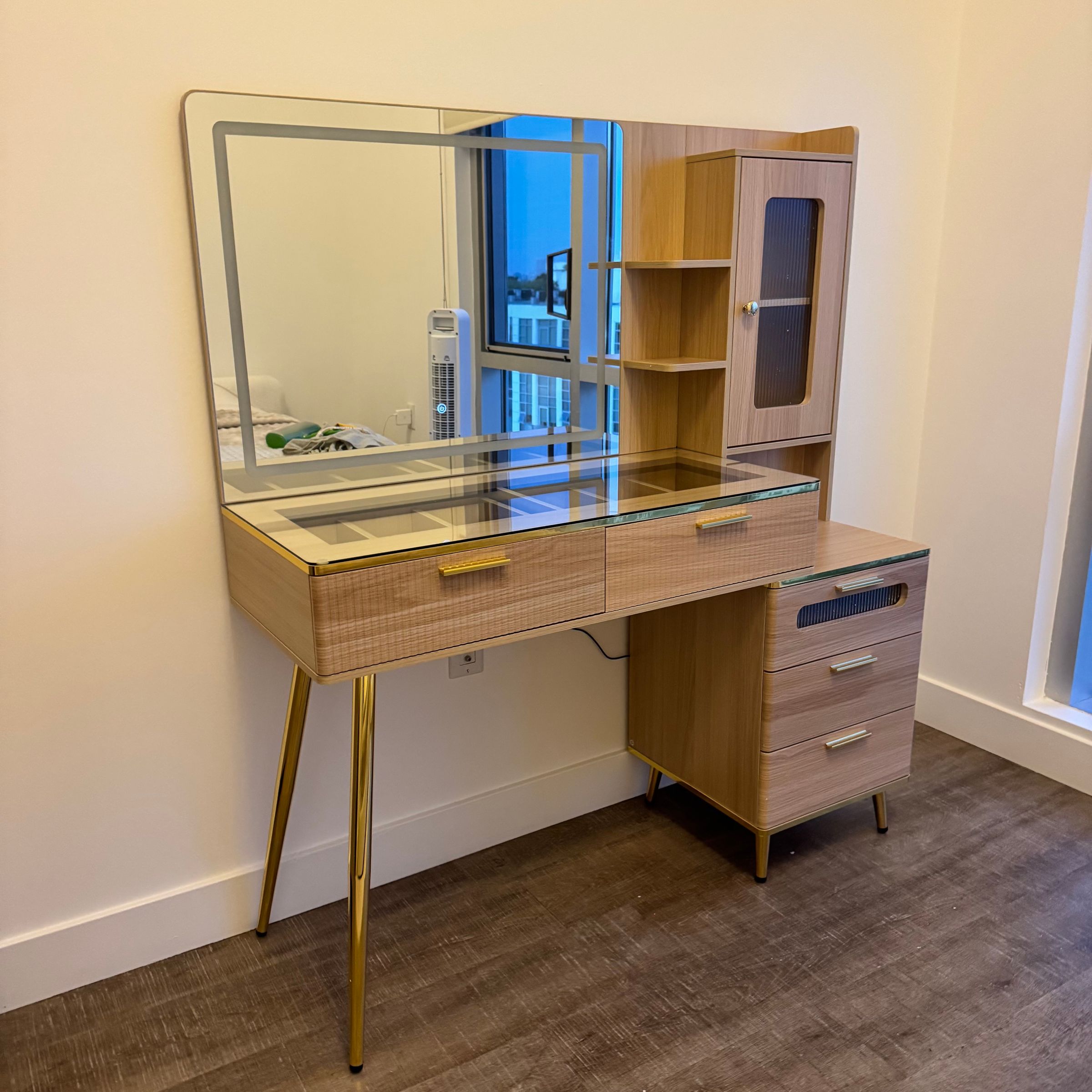 Makeup Vanity Assembly