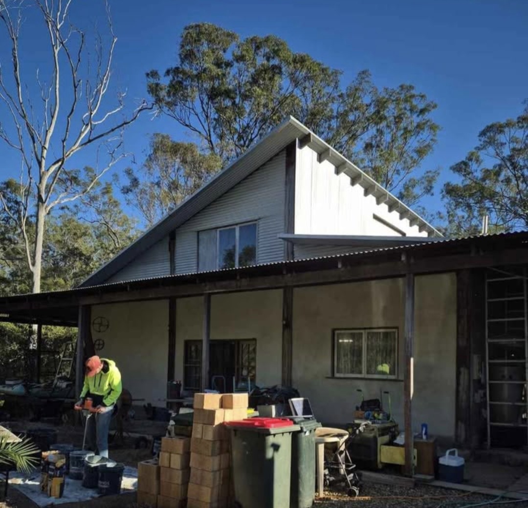 Wide Bay render works 's image