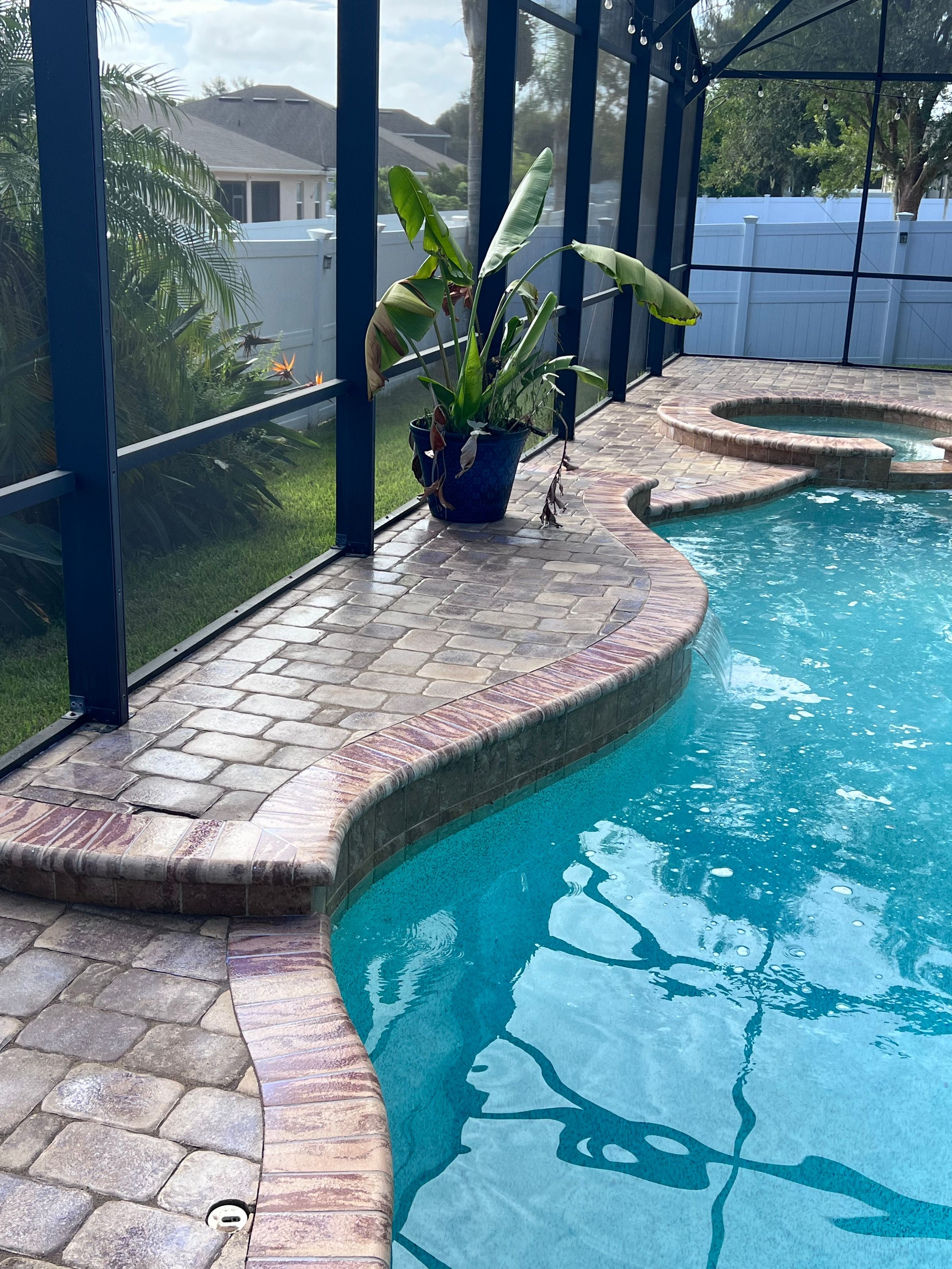 Oliveira Power Wash LLC's image