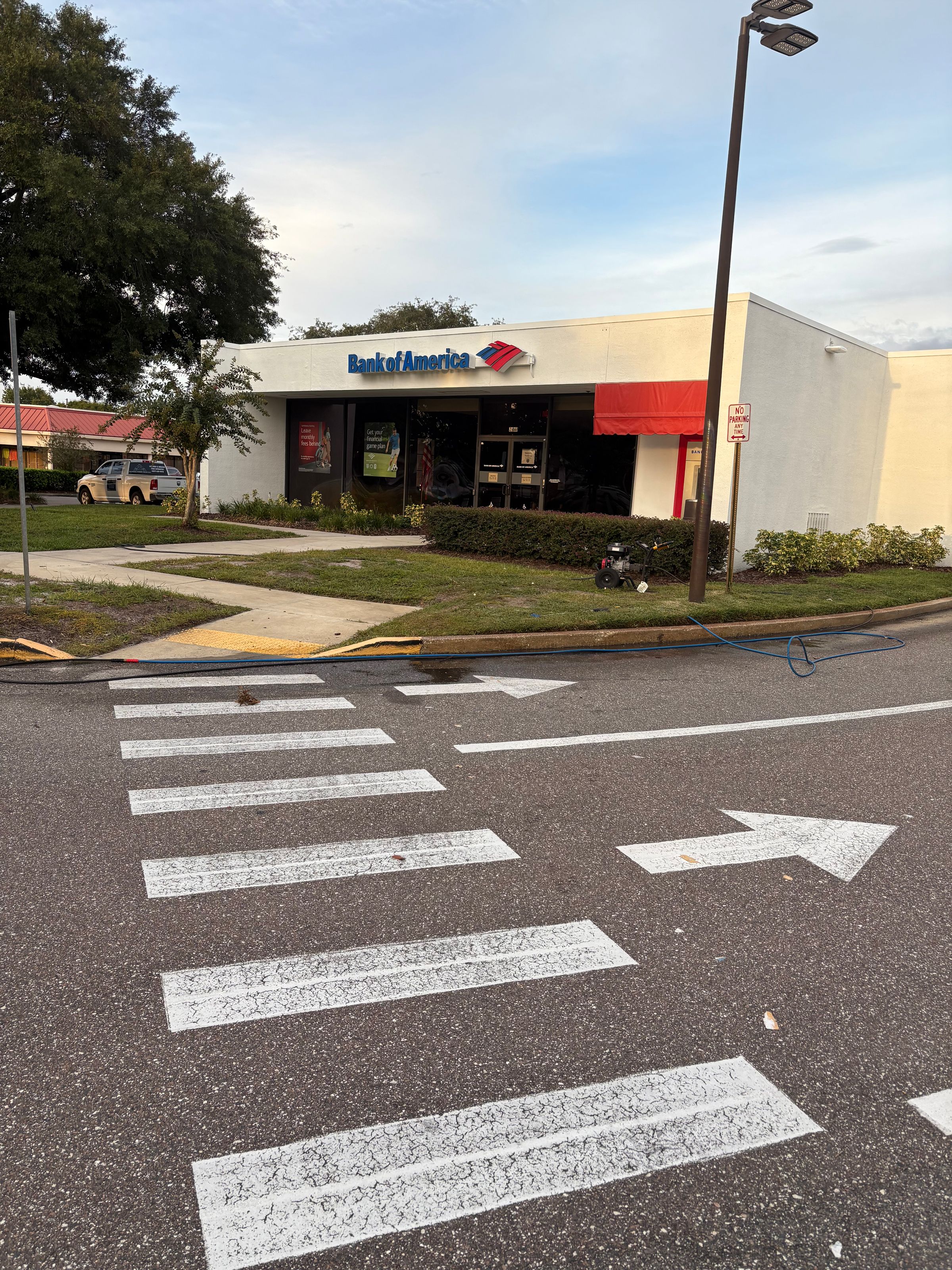 Oliveira Power Wash LLC's image