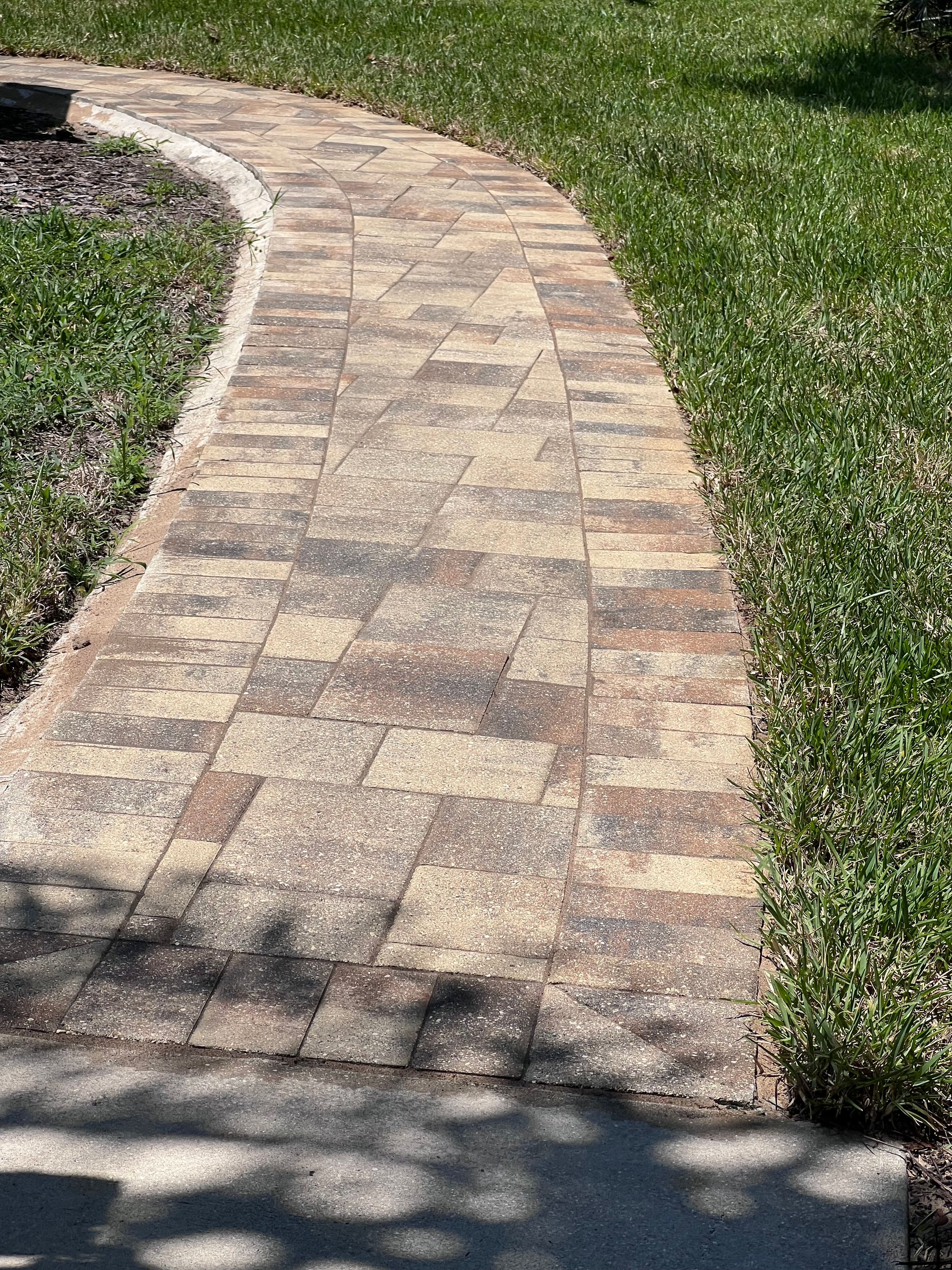 Oliveira Power Wash LLC's image