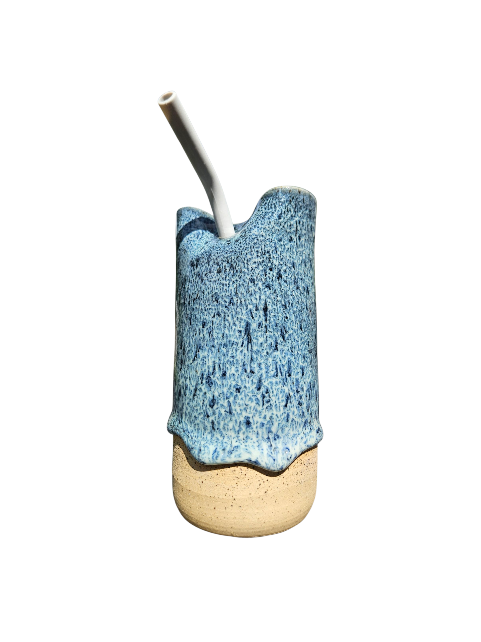 Icy tumbler with straw