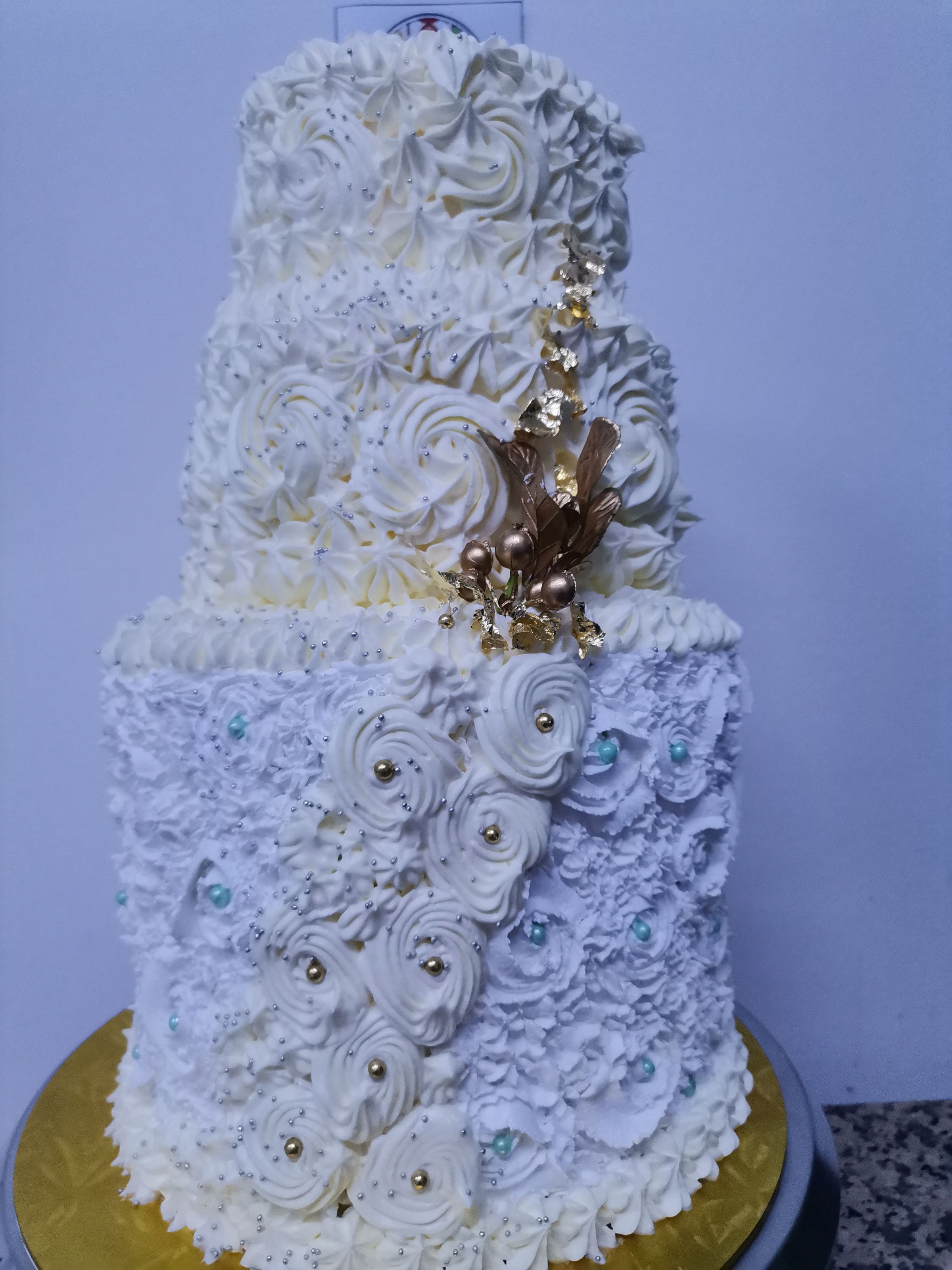 LaweddingCake (KD25.000)