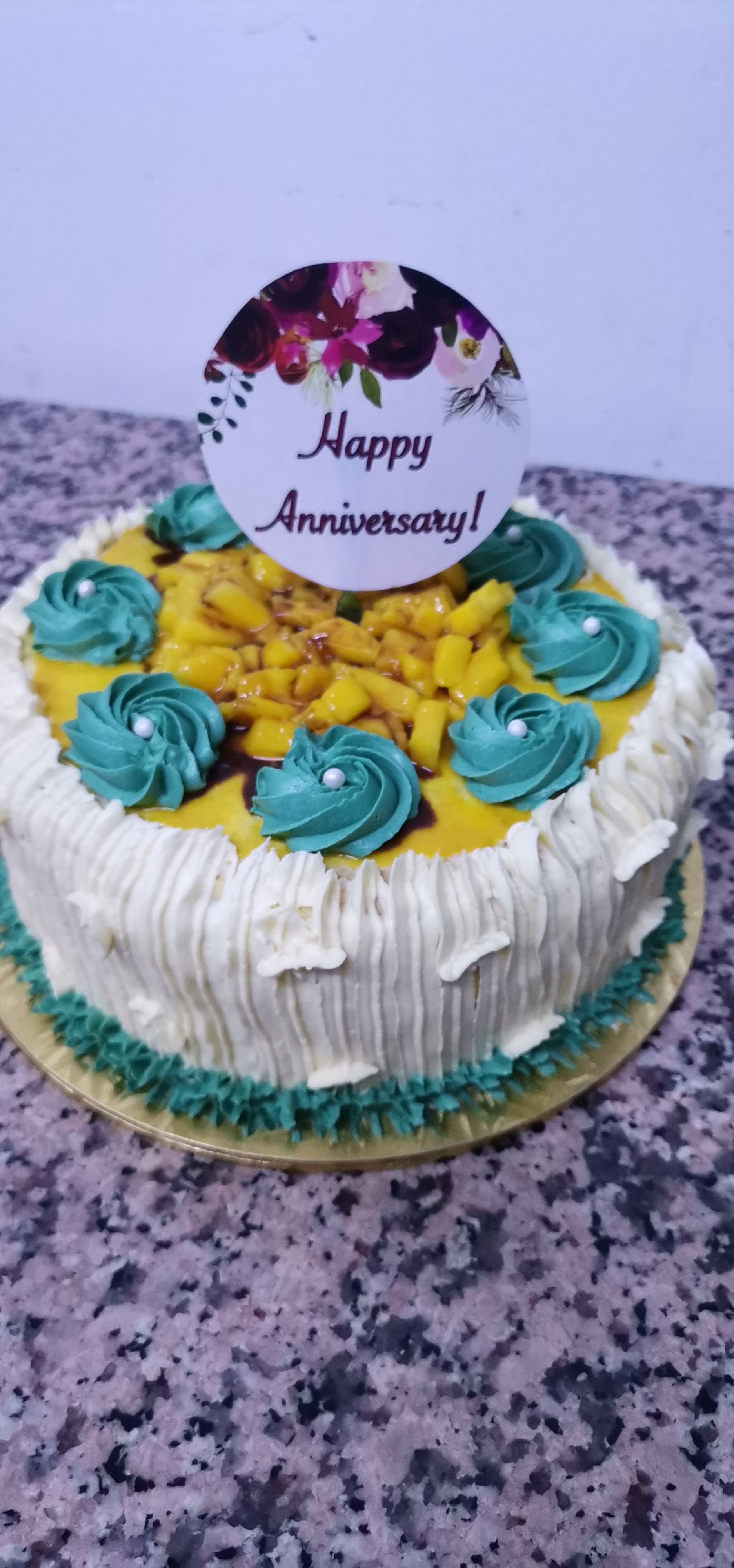 Lamango Cake (KD9.000)