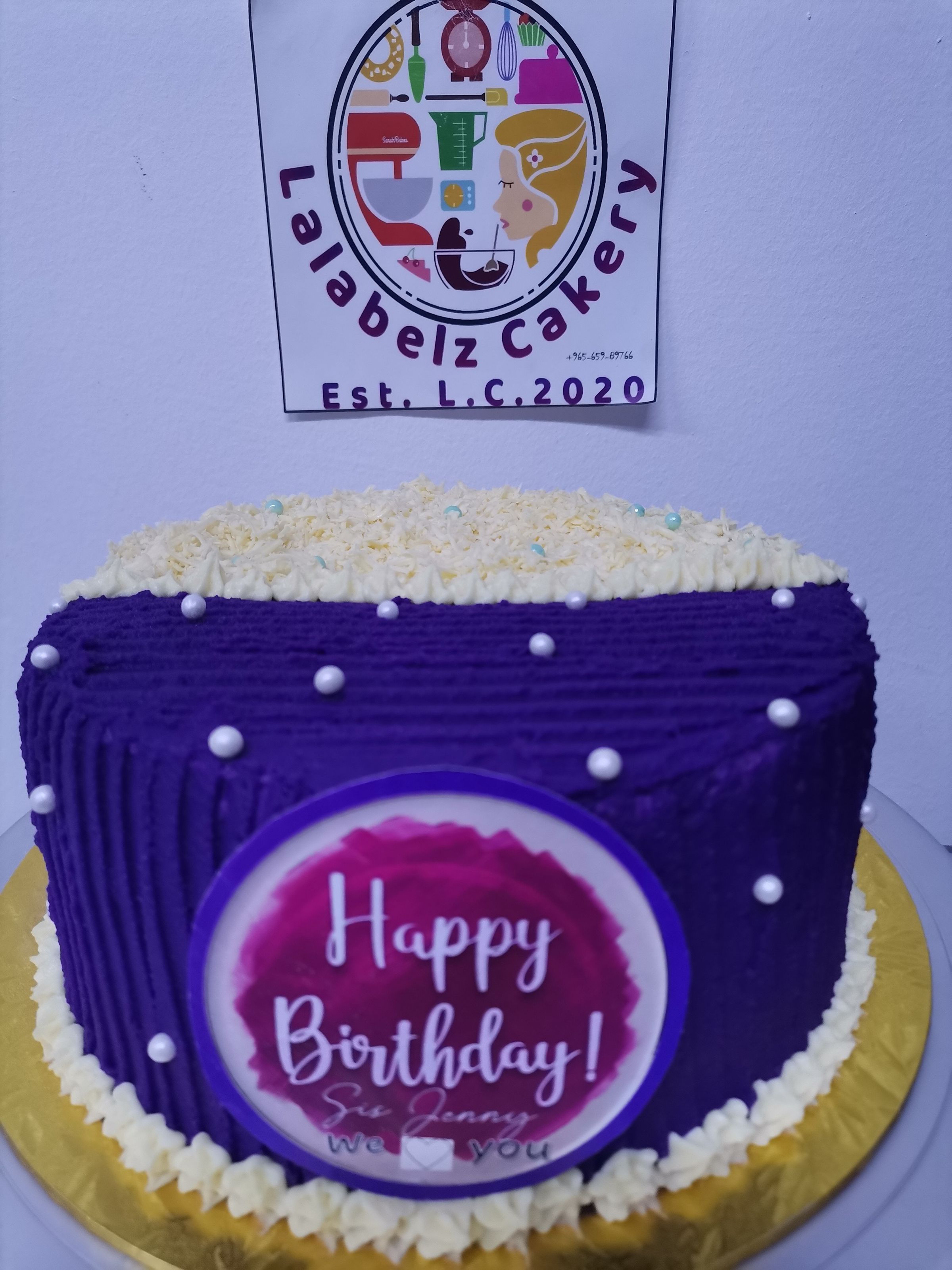 La-halfy Cake (KD8.500)
