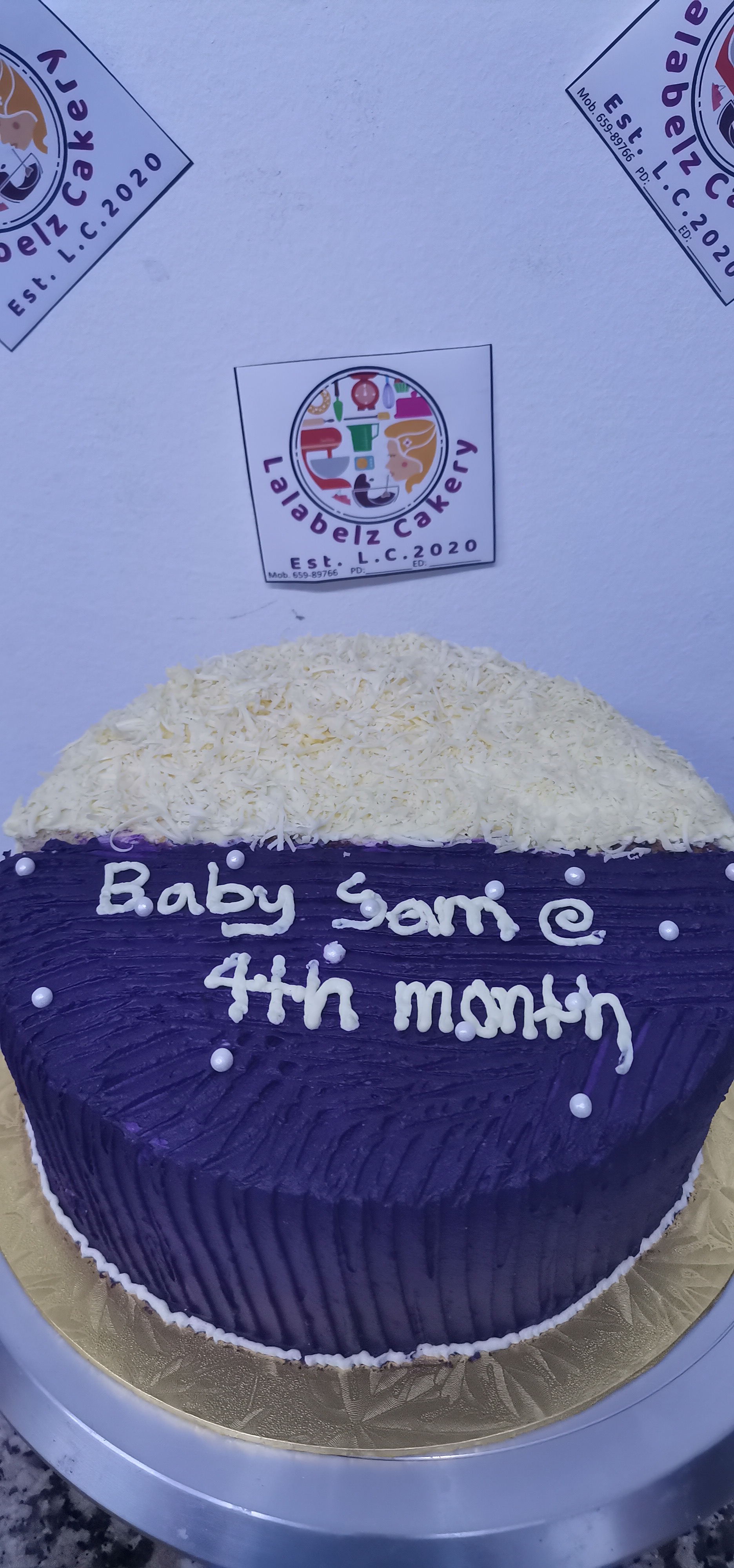 La-halfy Cake (KD 8.500)