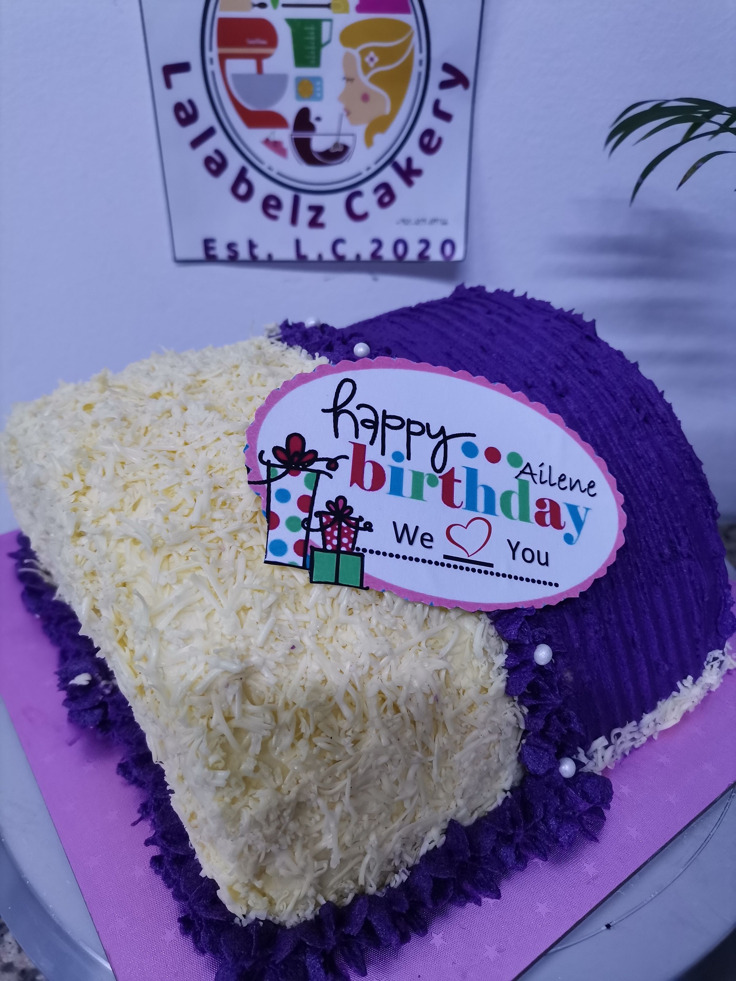 La-Ube Cake (KD 8.500)