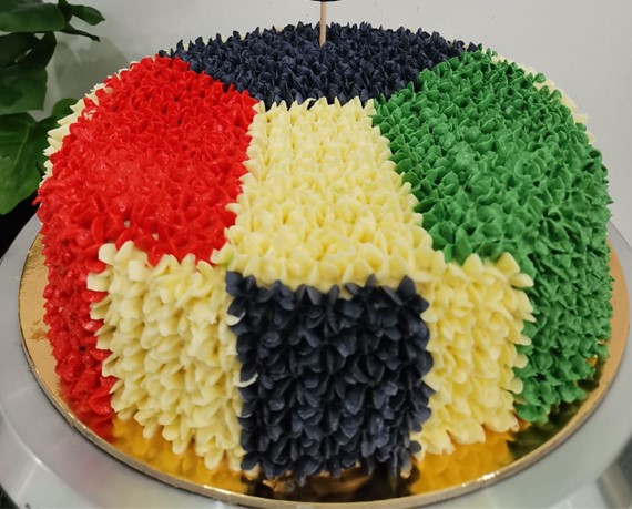 Lakuwait Cake (KD 10.000)