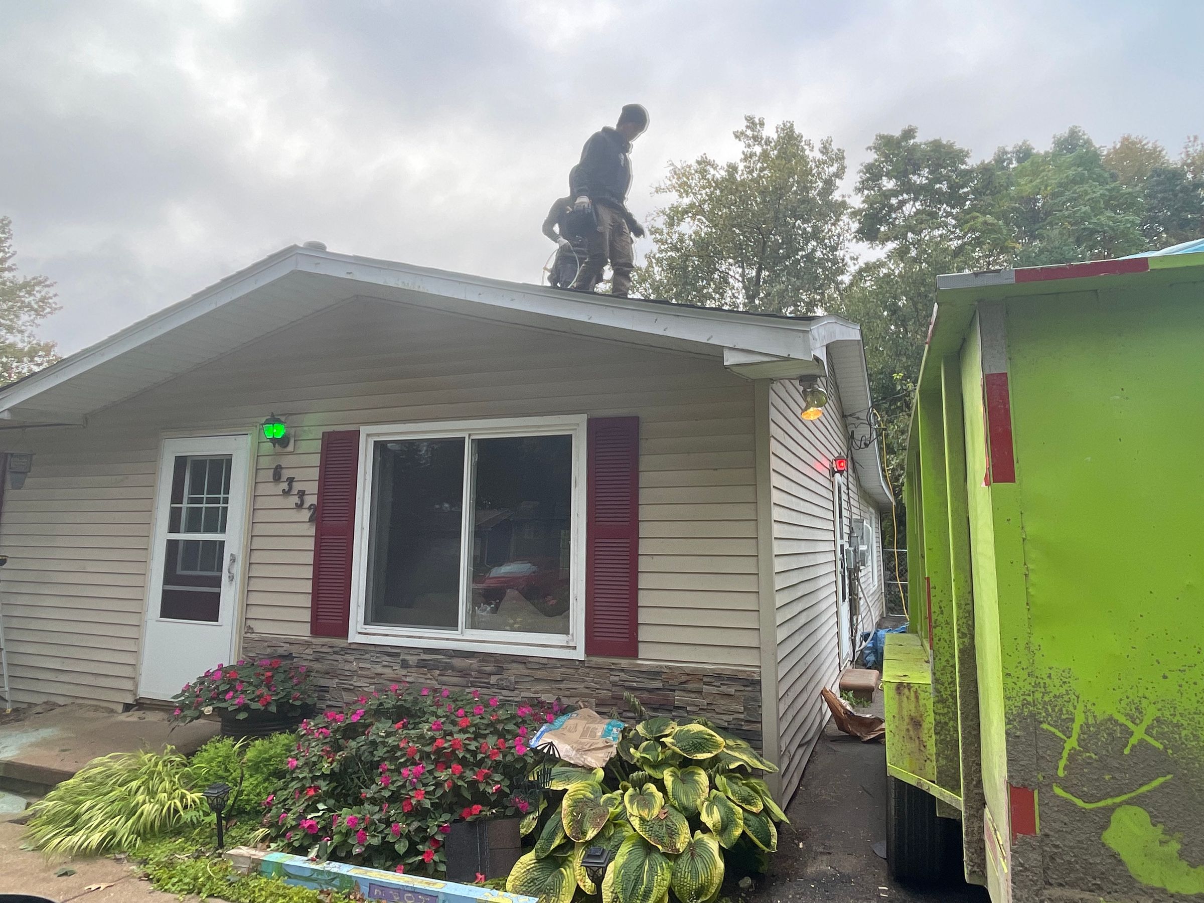 Exterior's Roof's image