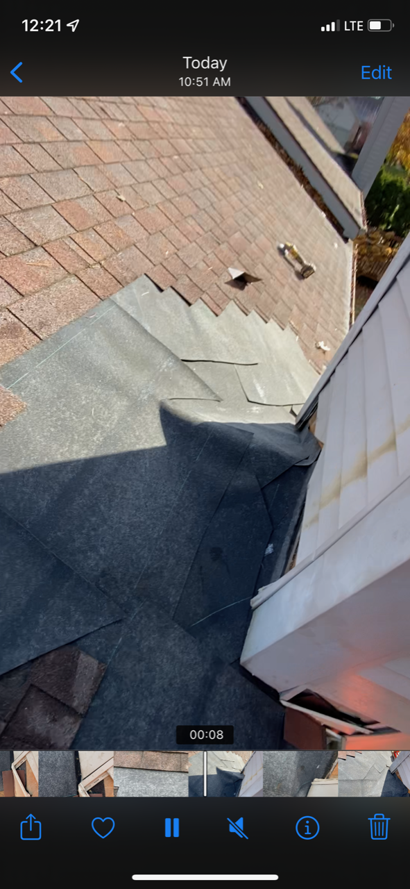 Exterior's Roof's image