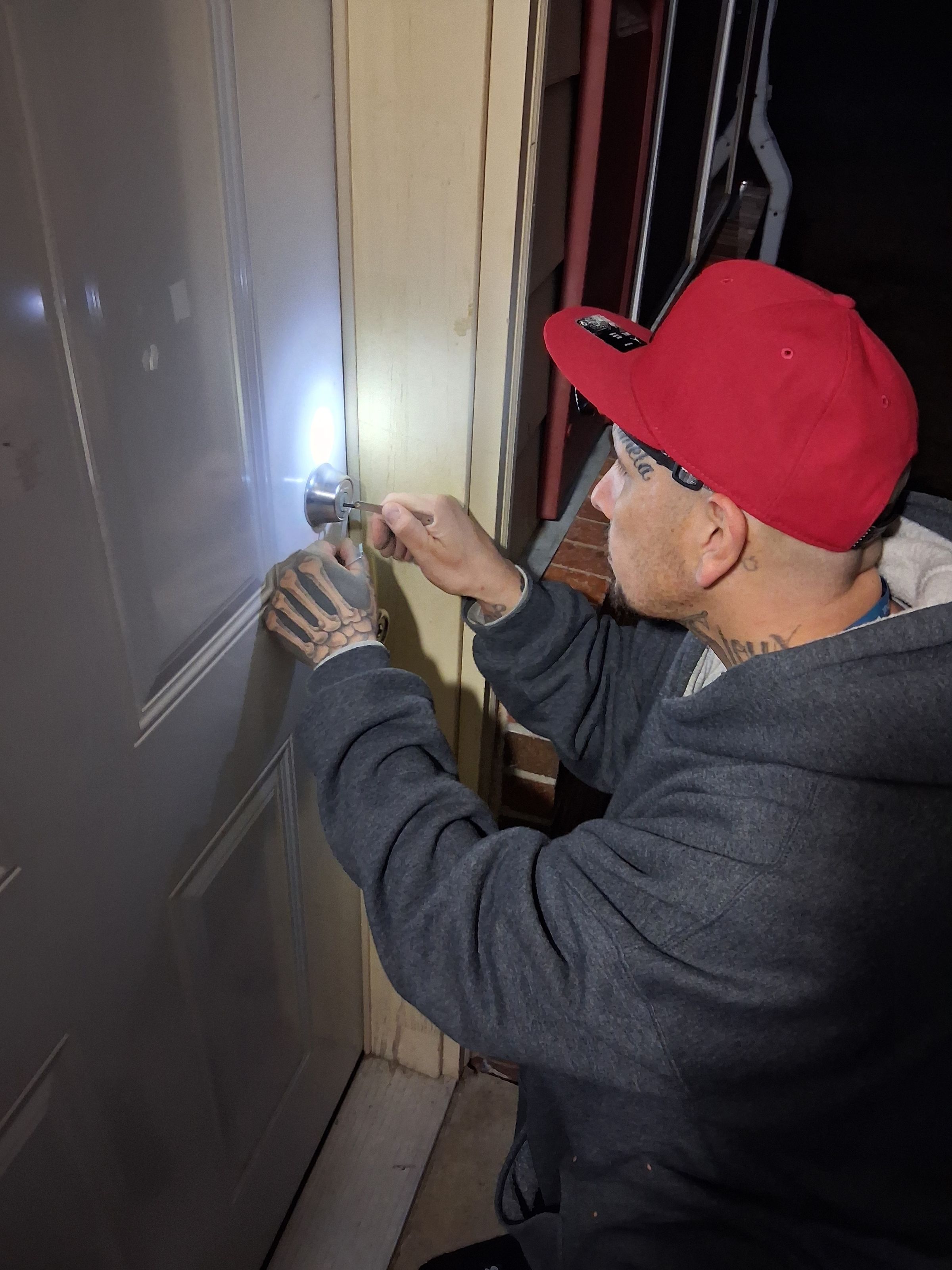 E Z locks & entry's image