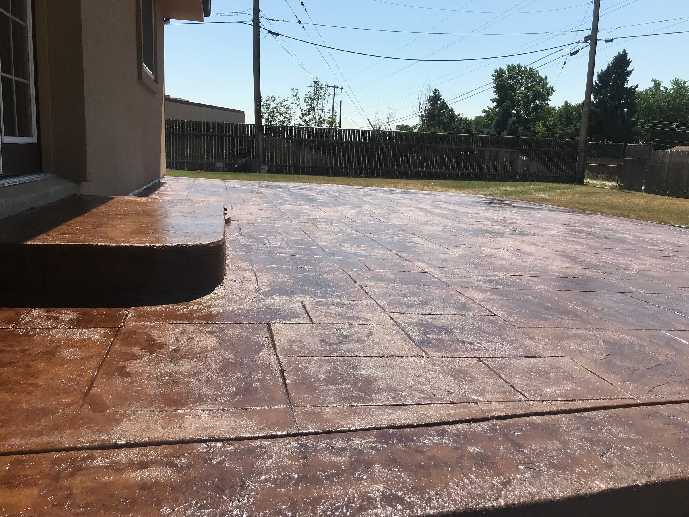 Ashlar Stamped Sandstone/Walnut
