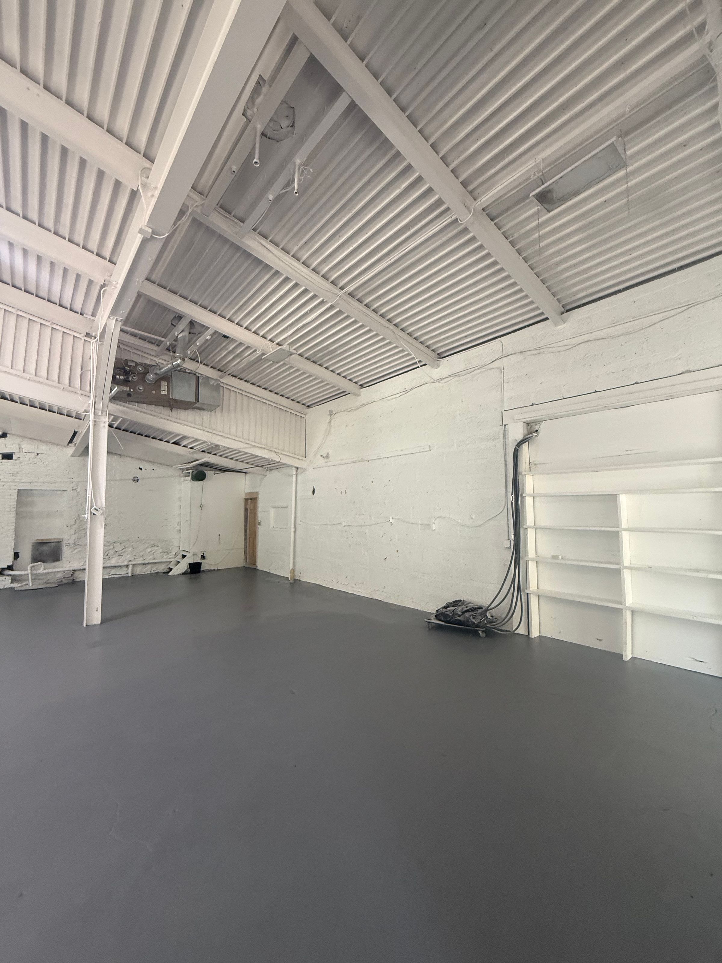 Commercial spray painting 