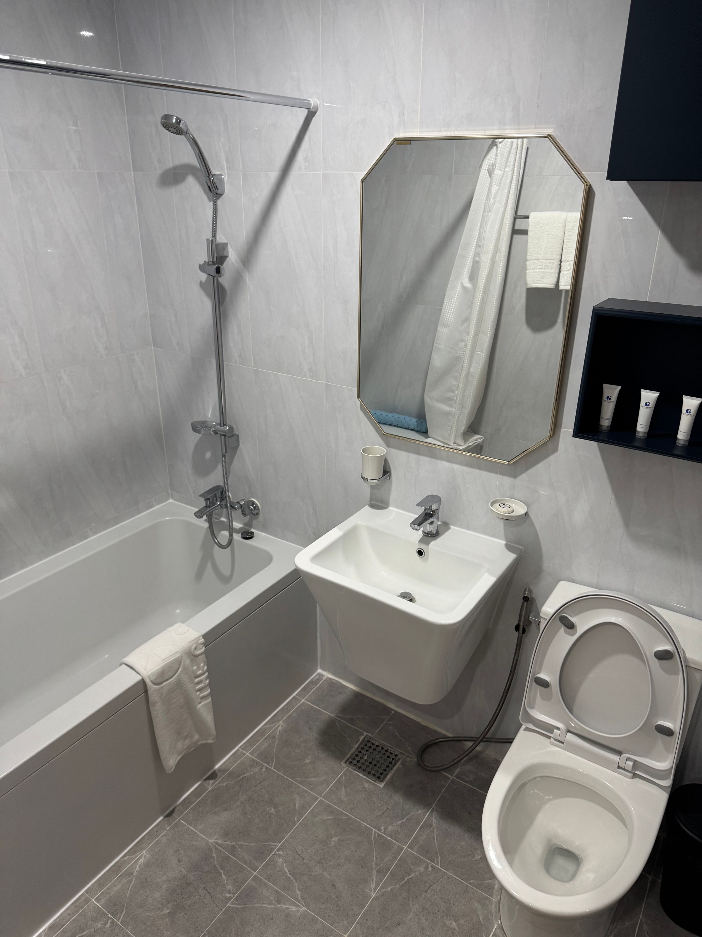 thegloryhotel.net's image