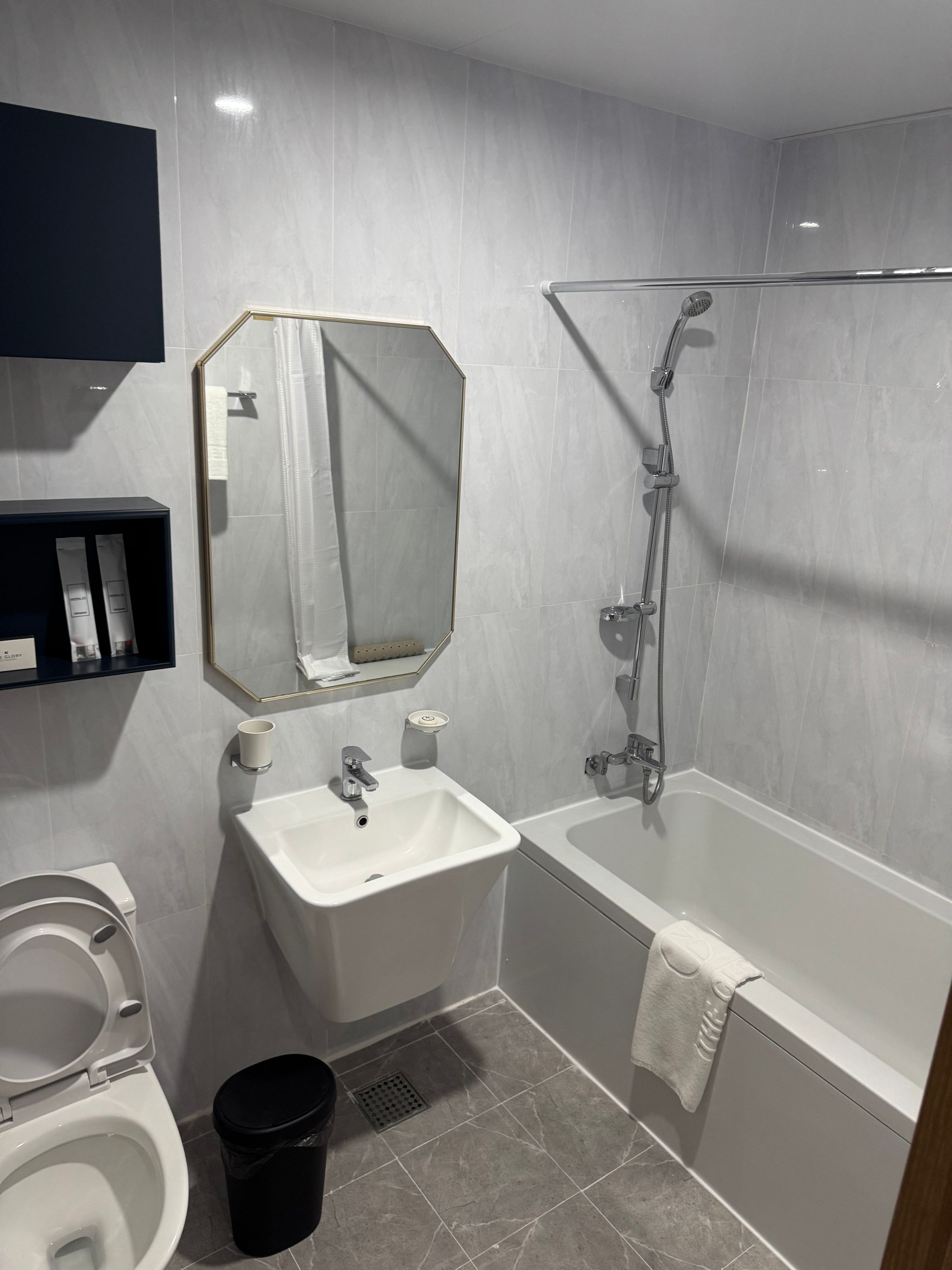 thegloryhotel.net's image