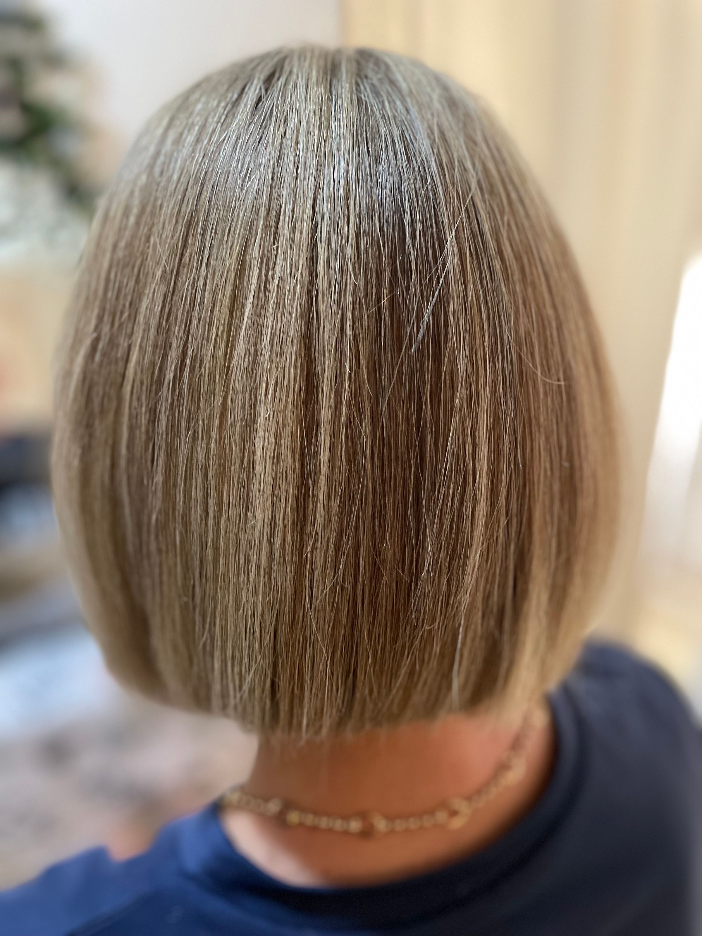 Back to back foils, blonde hair, short bob, short haircut, Hervey Bay mobile hair, Hervey Bay hairdresser
