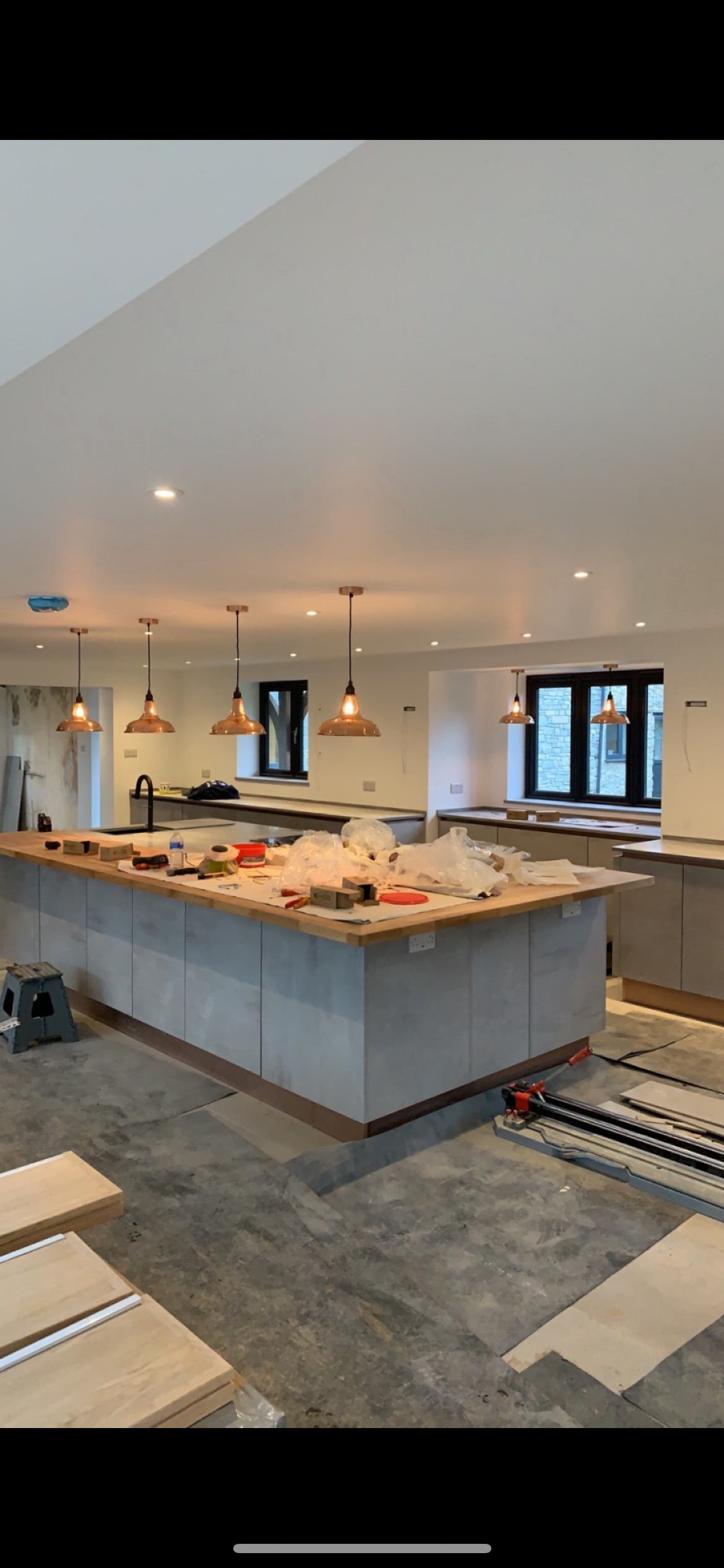  E & P Services's image