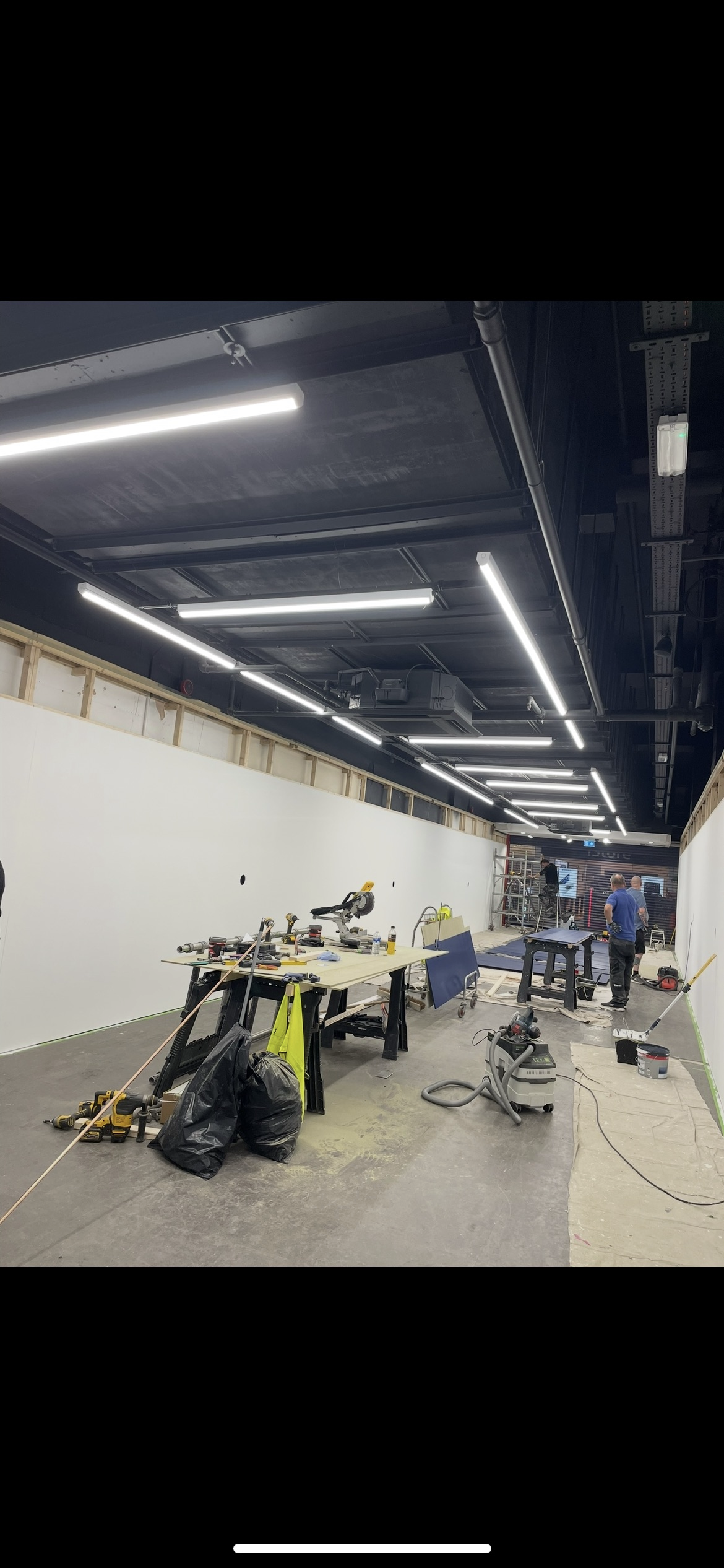  E & P Services's image