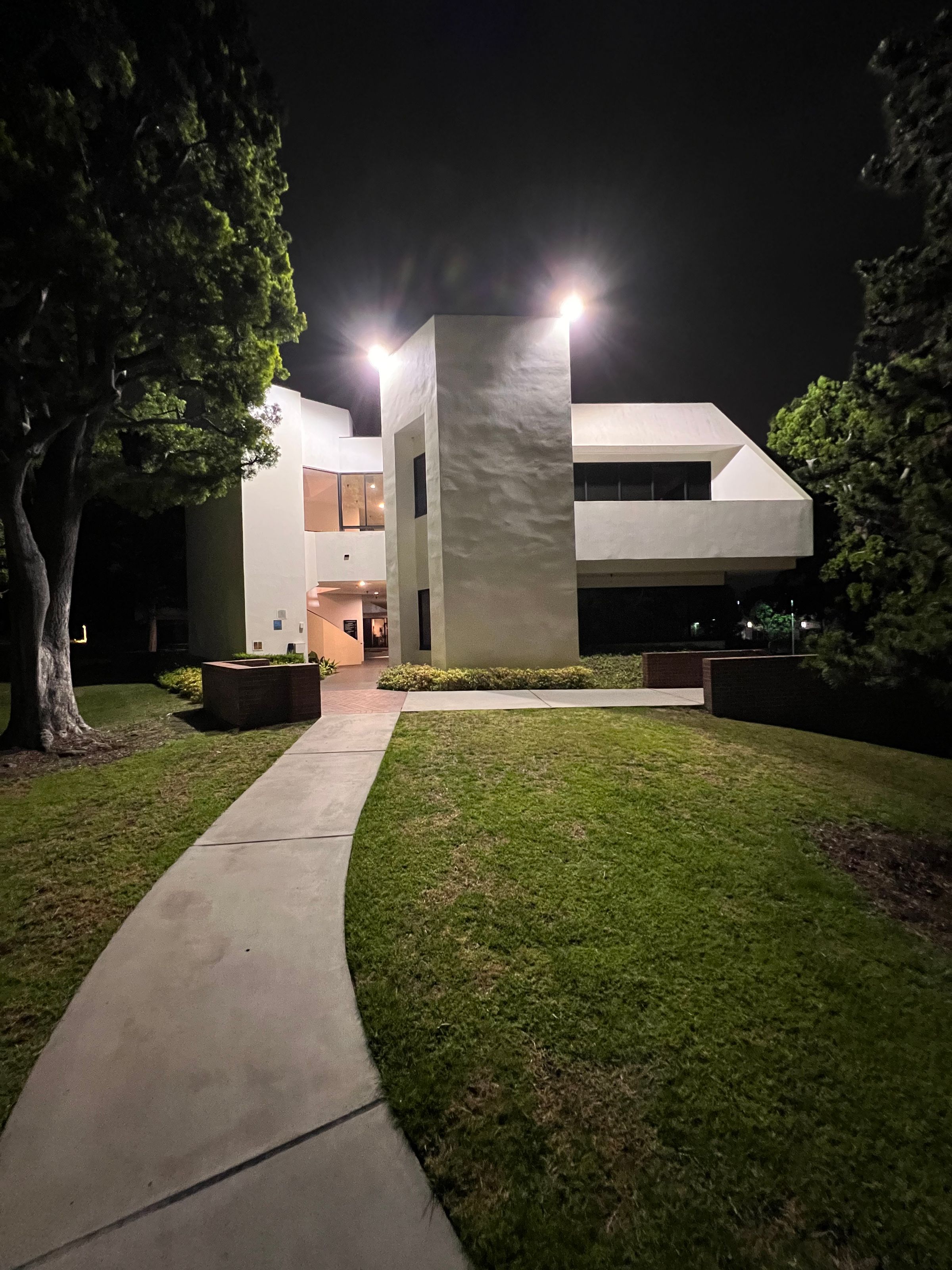 Exterior Architectural Building Lighting Installation