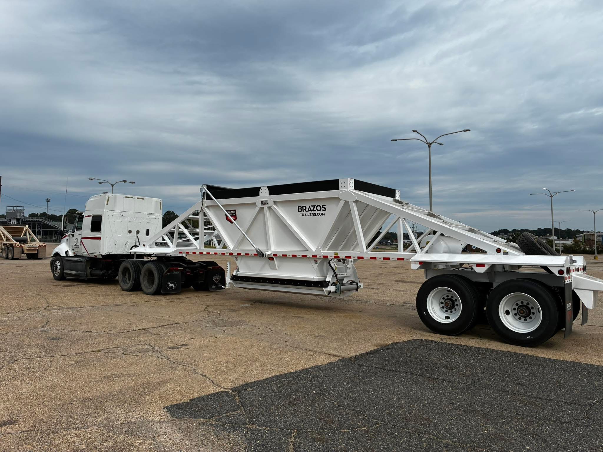 VW Transport LLC | Professional Freight, Trucking  Services's image