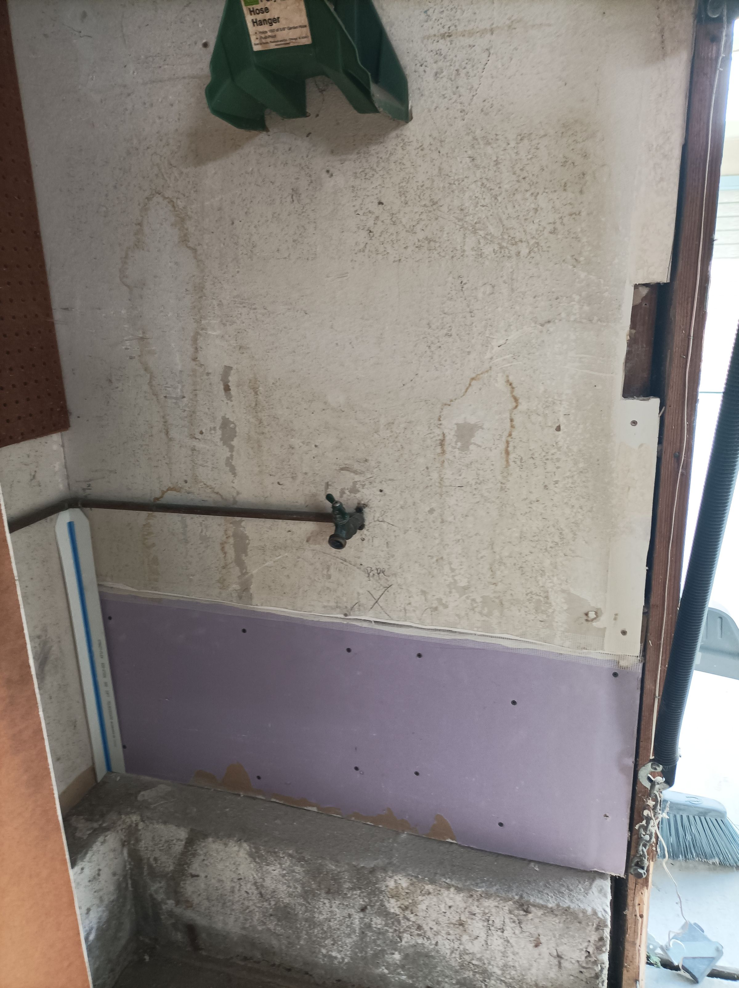 HandyHelp LLC's image