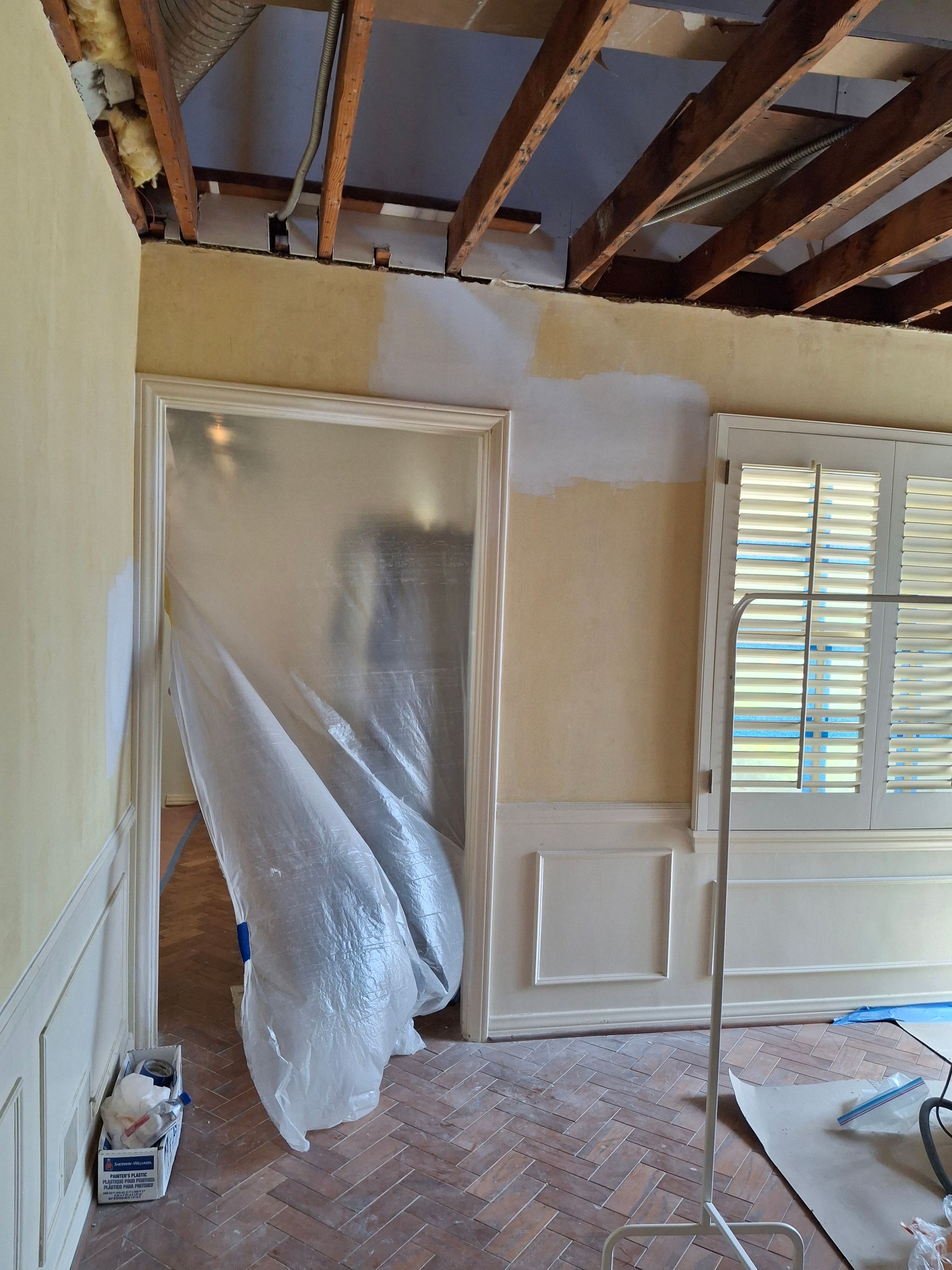 Interior restoration – drywall installation and priming, Los Angeles area