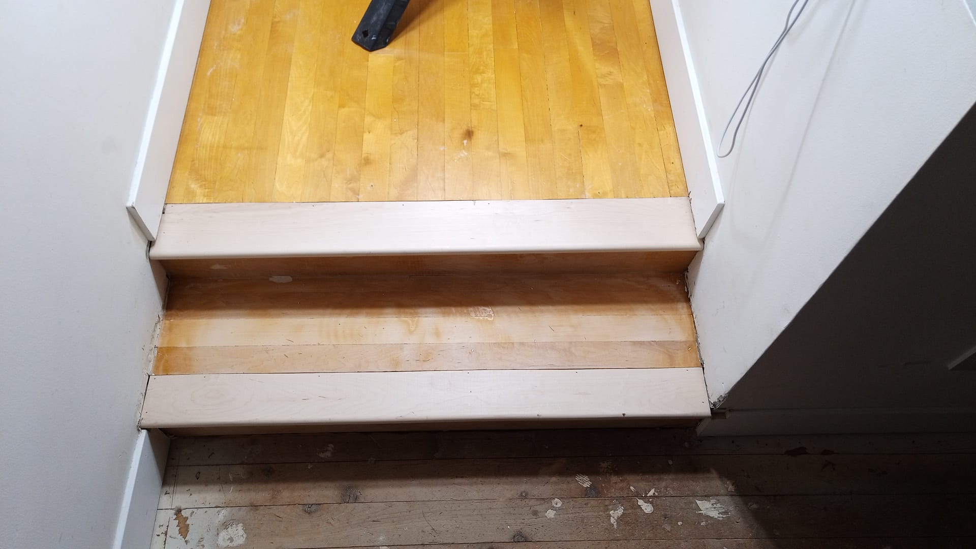 Stair repair and wood refinishing – professional remodeling Los Angeles area