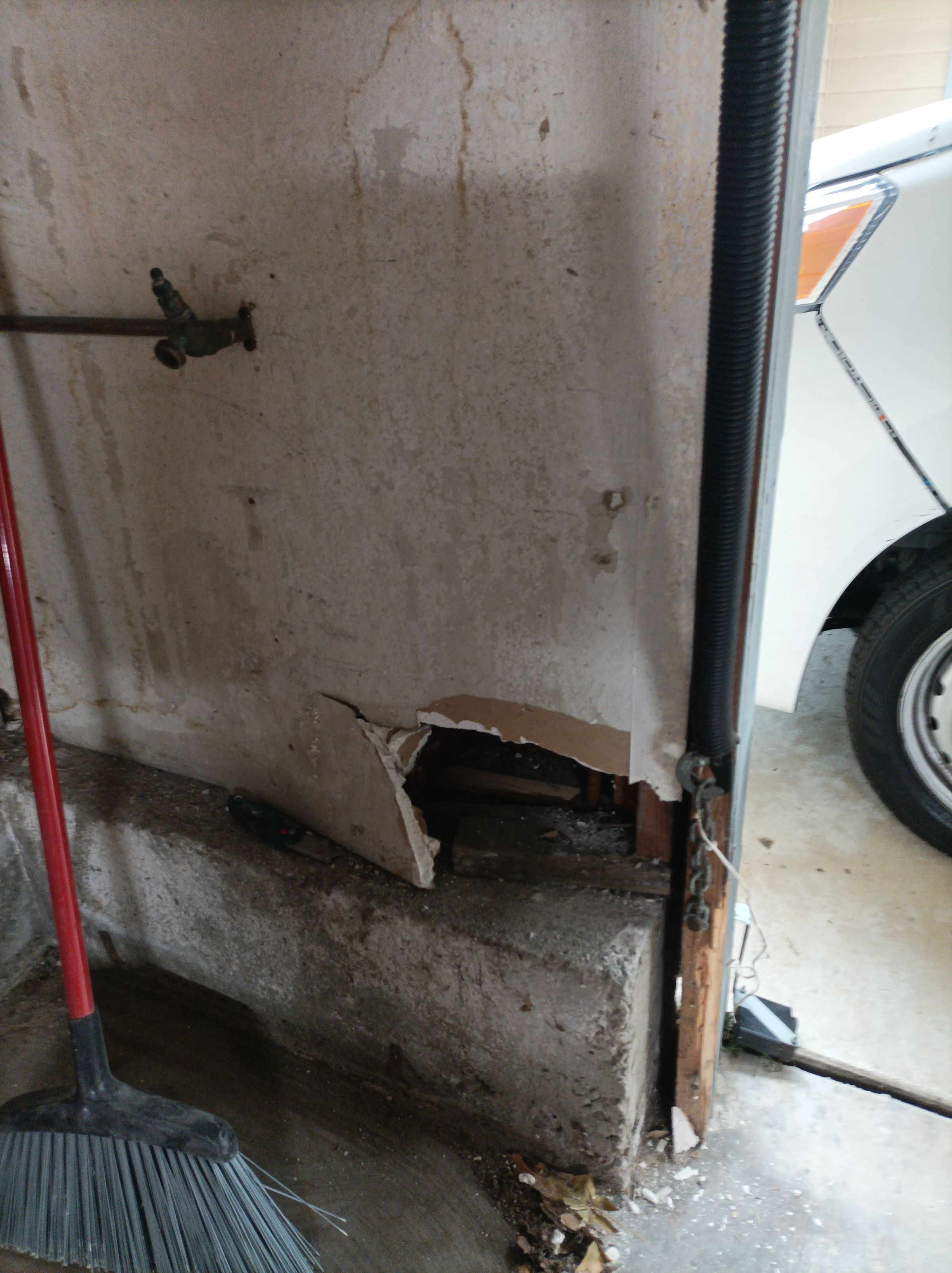 HandyHelp LLC's image