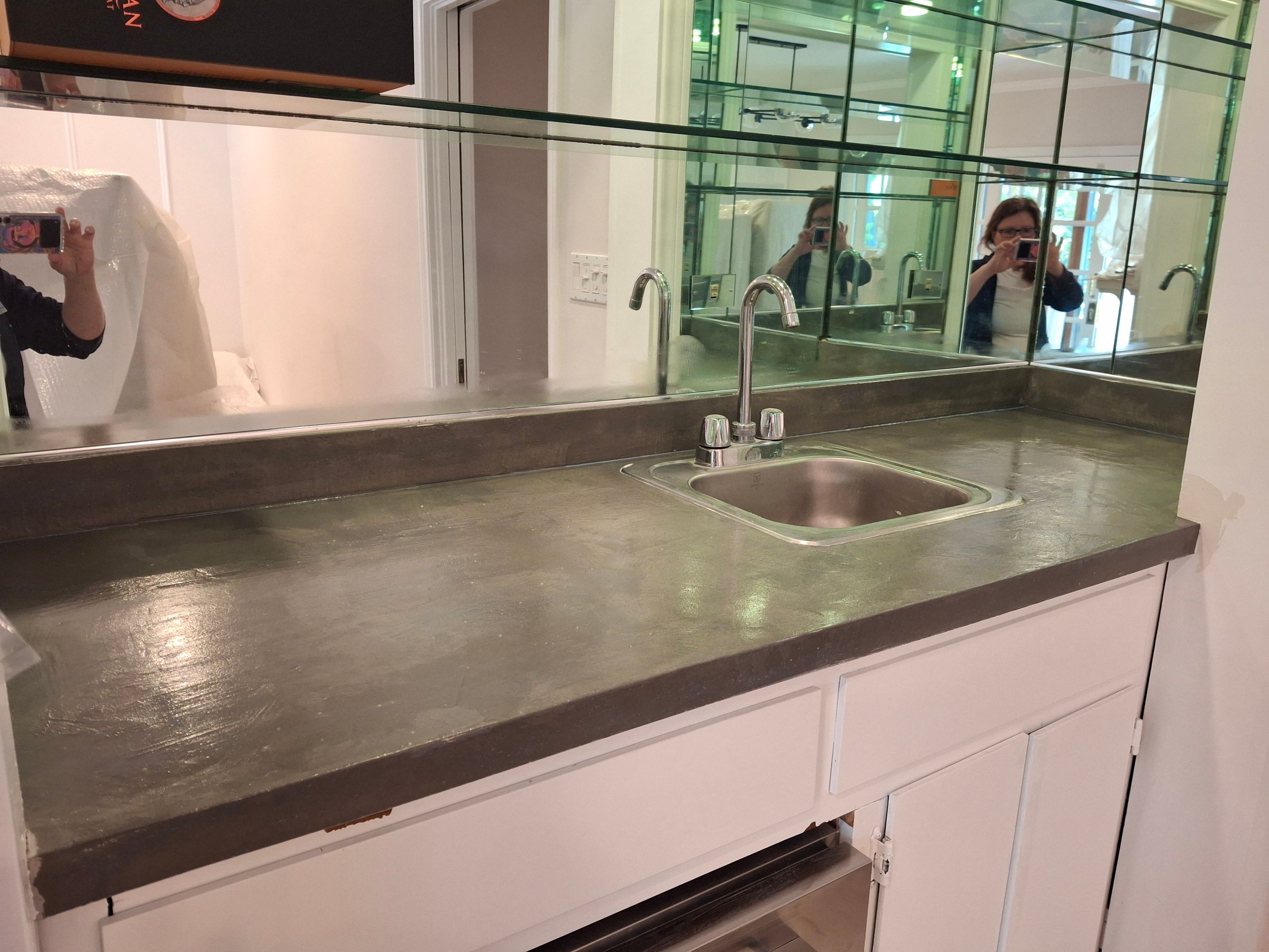 HandyHelp LLC's image