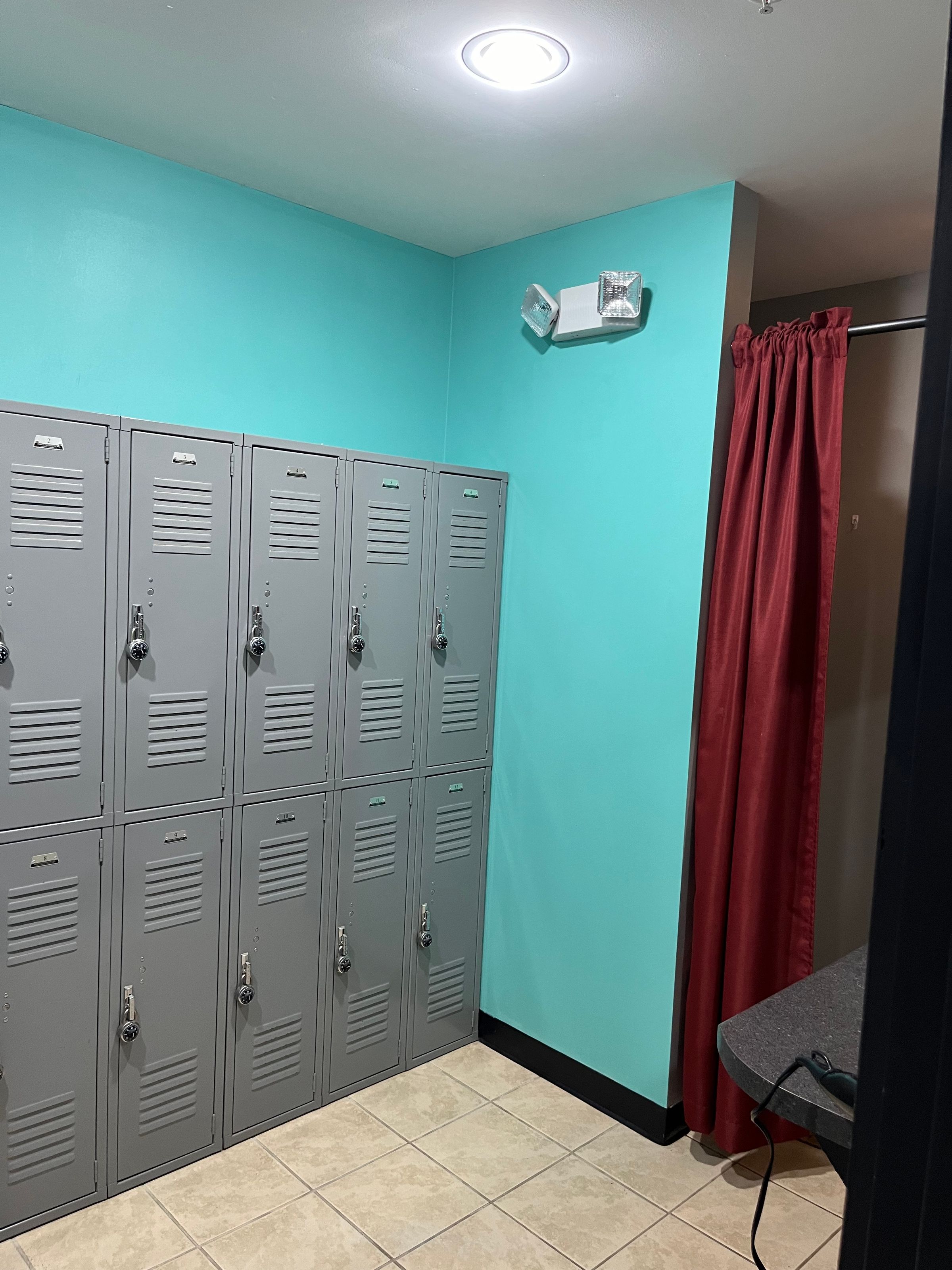 Women’s locker room 