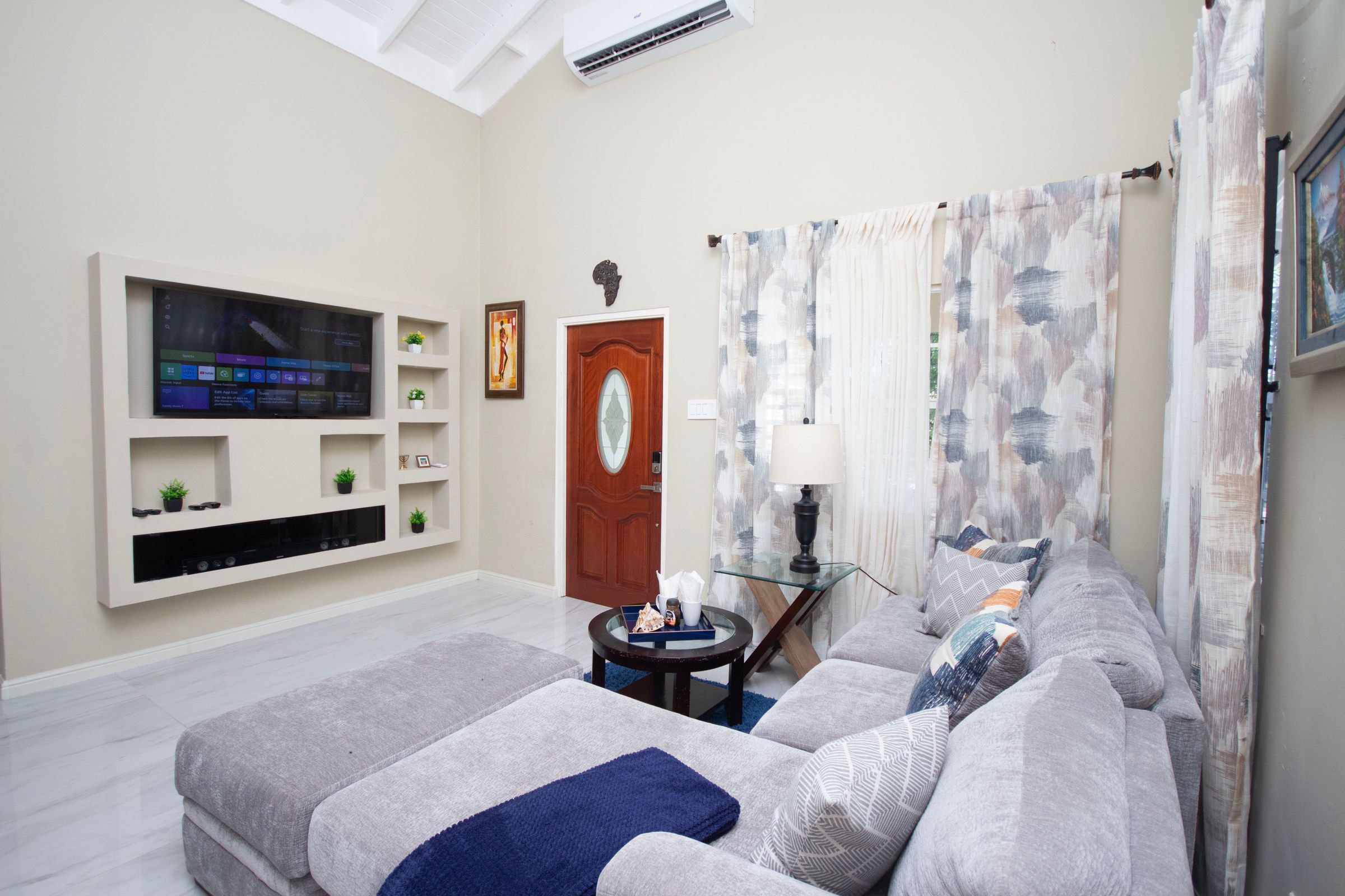 villamarcojamaica's image