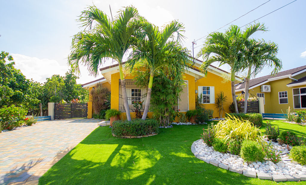 villamarcojamaica's image
