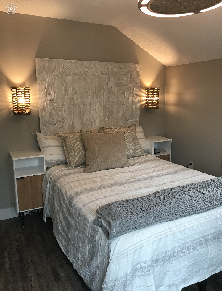 The Blue Canoe Lakehouse's image