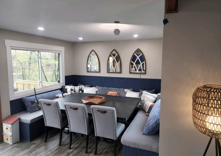 The Blue Canoe Lakehouse's image