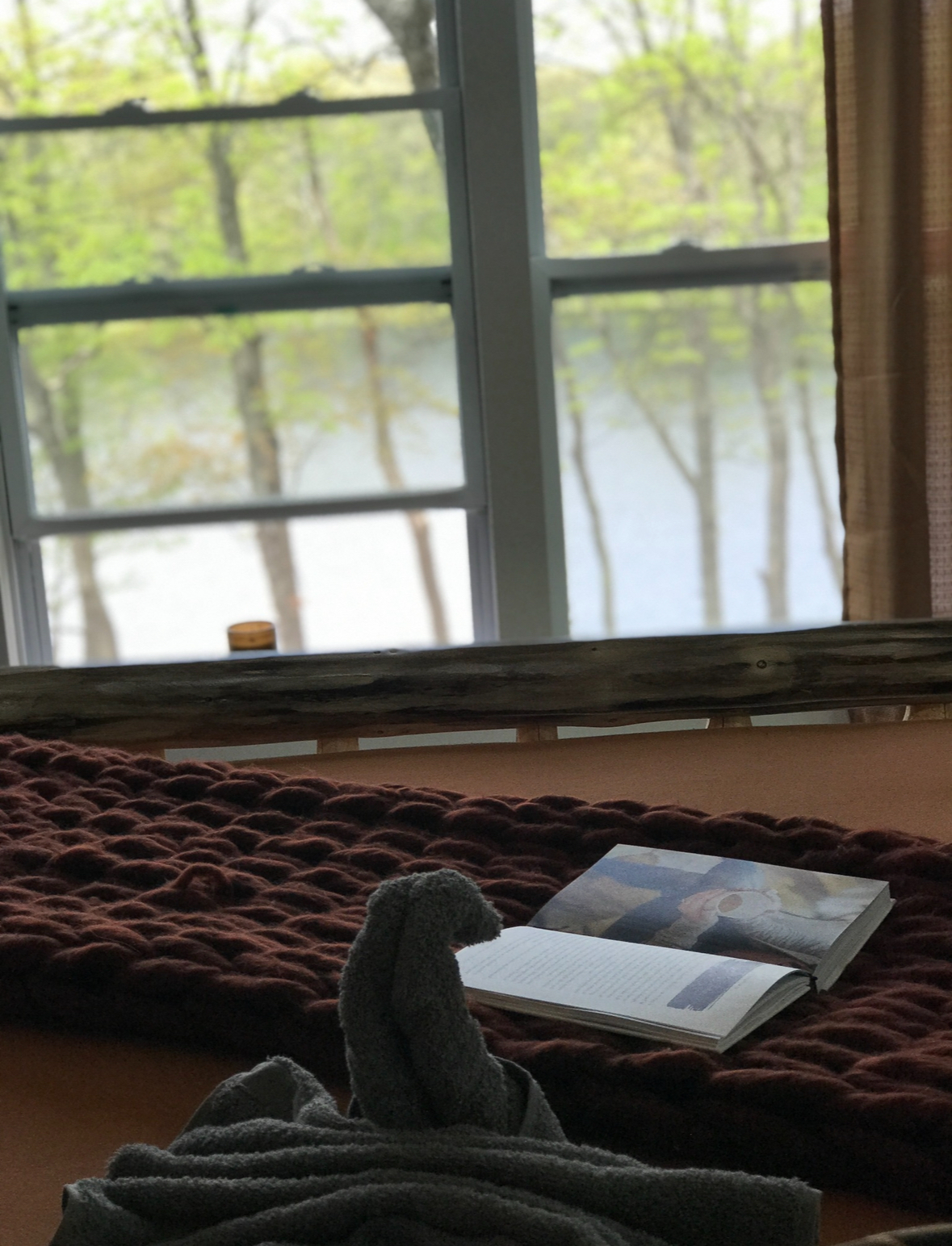 The Blue Canoe Lakehouse's image