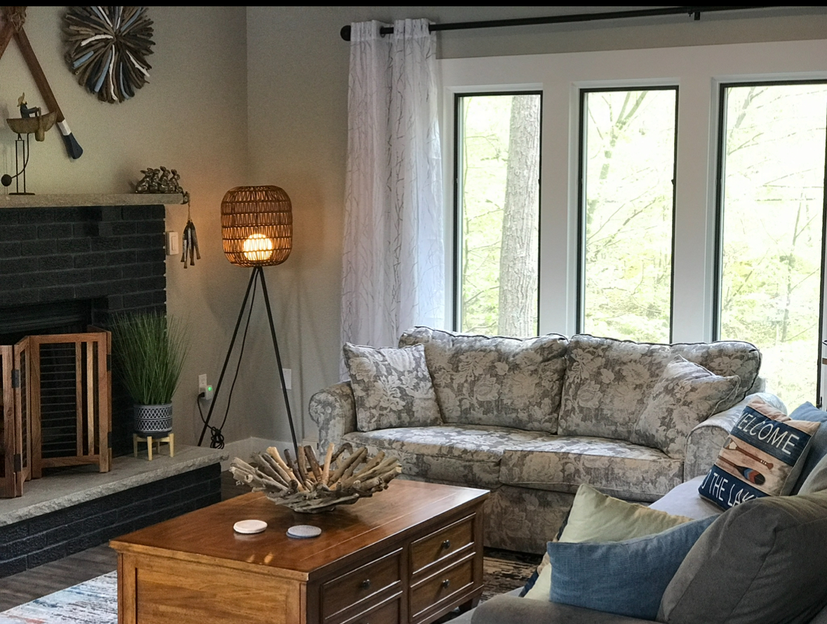 The Blue Canoe Lakehouse's image