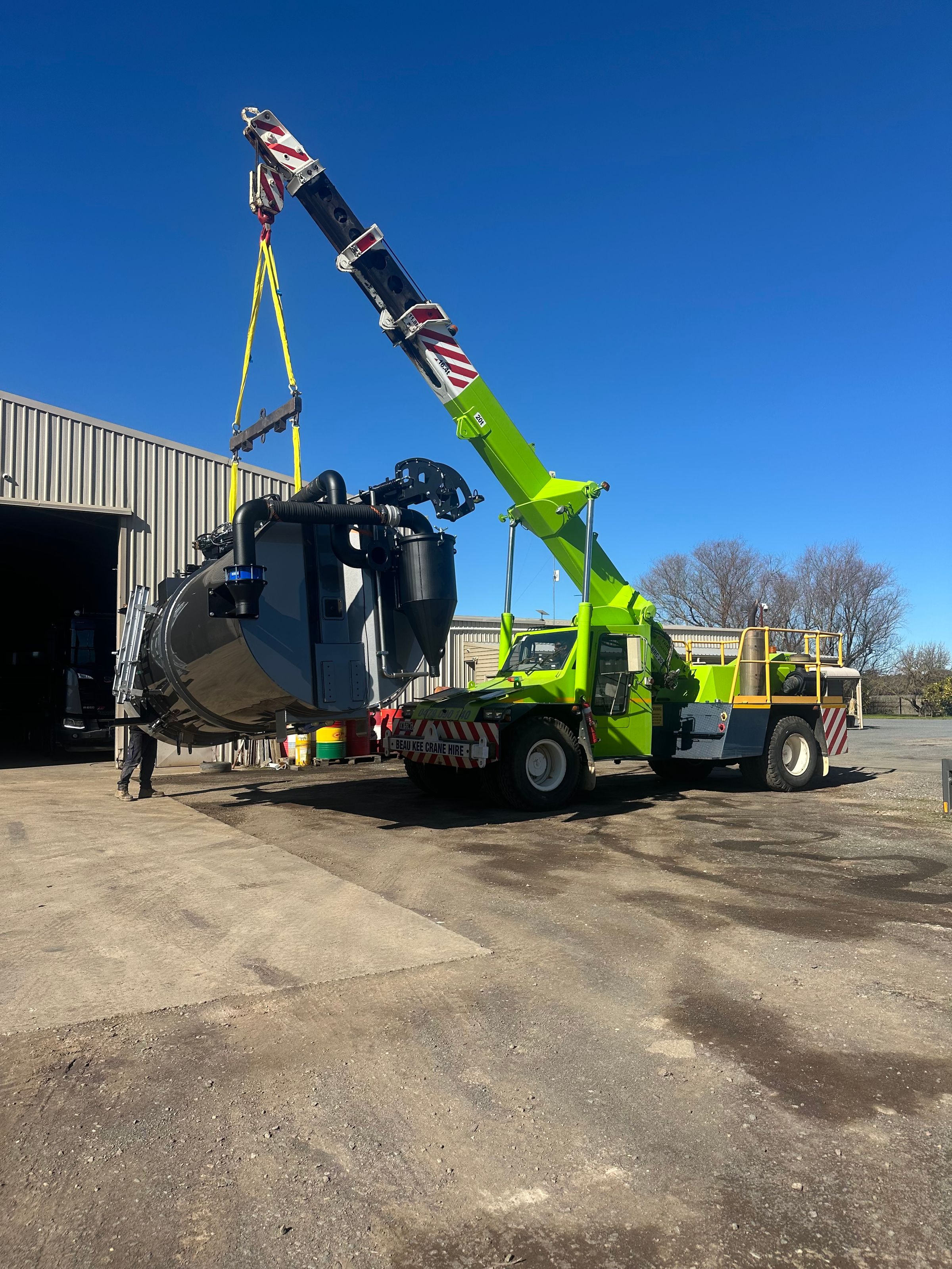 20t Franna in action 