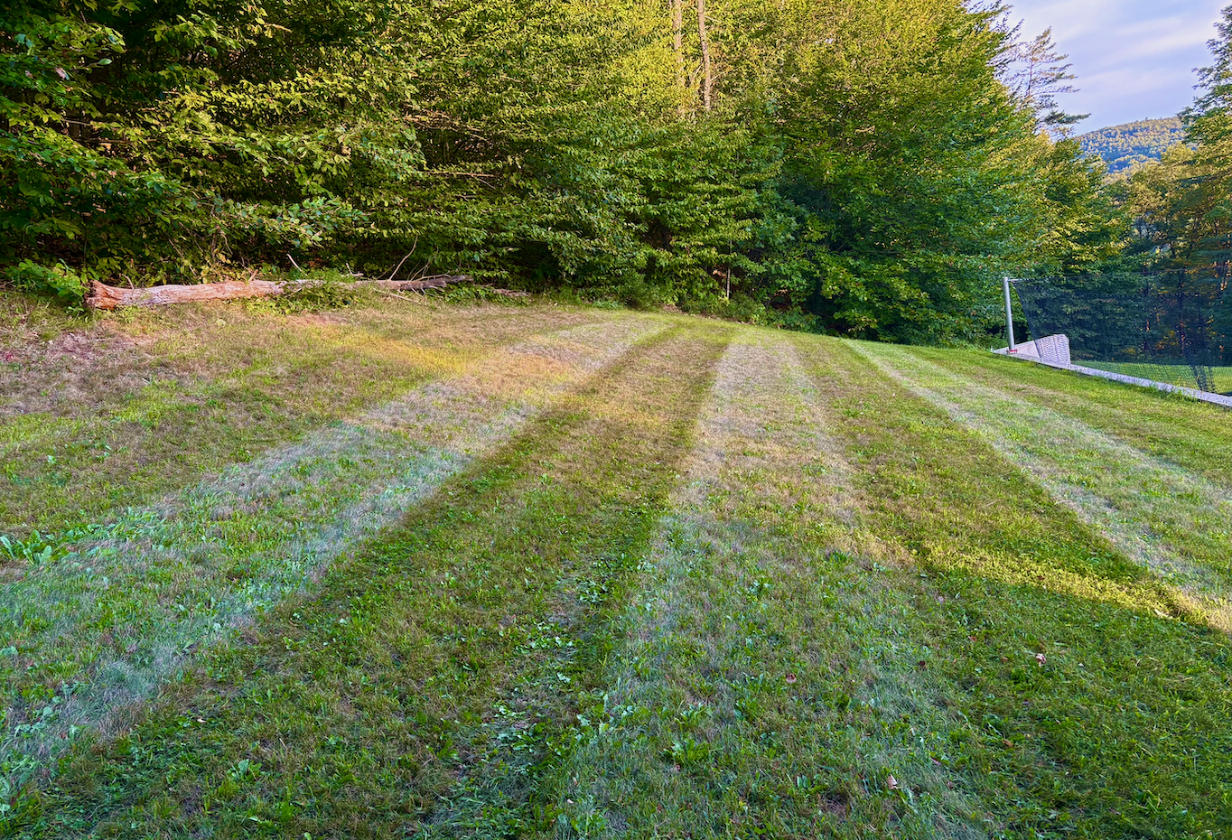 claysmowingcompany.com's image