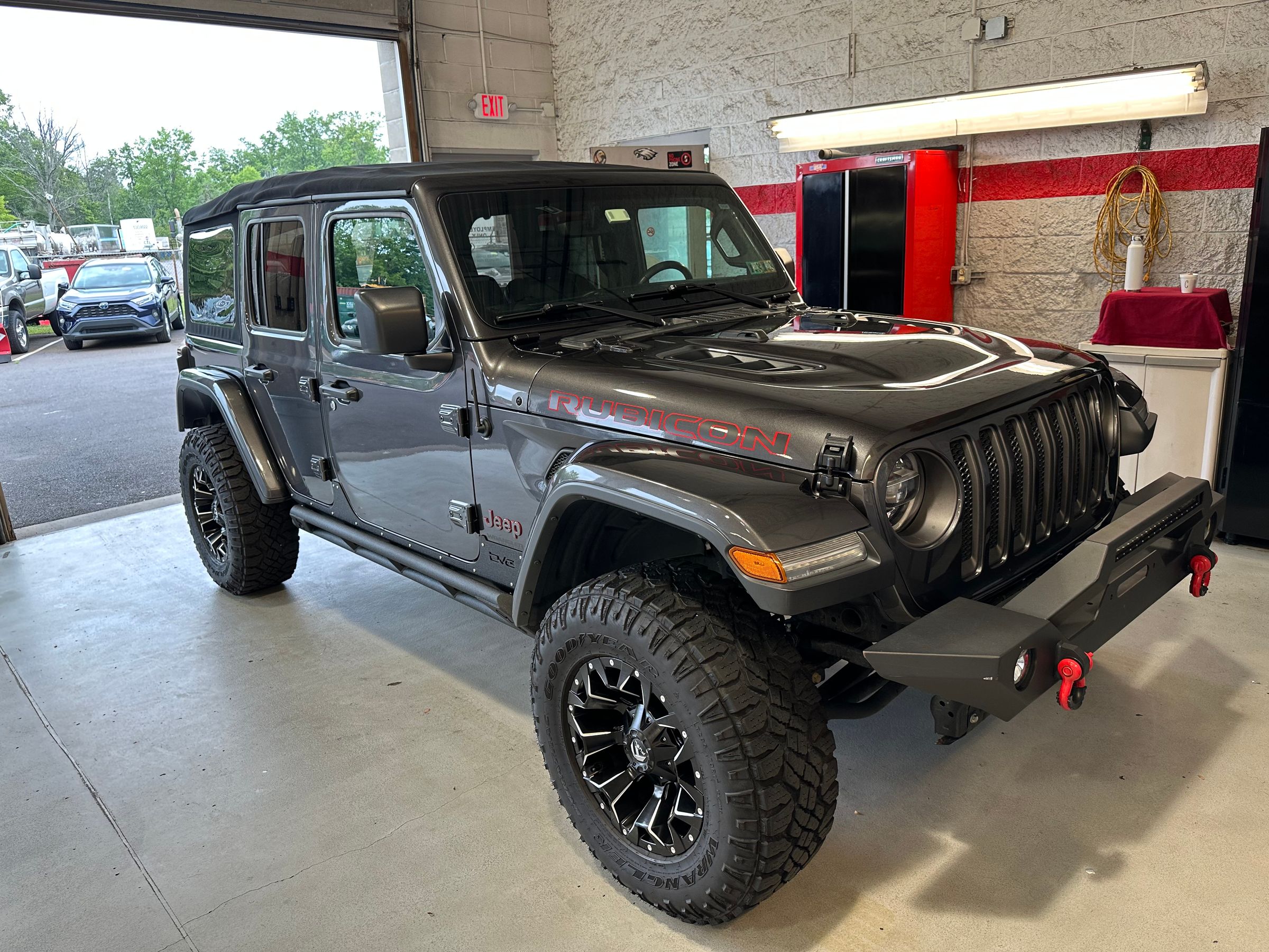 Tropik Auto Detailing and Car Cleaning's image