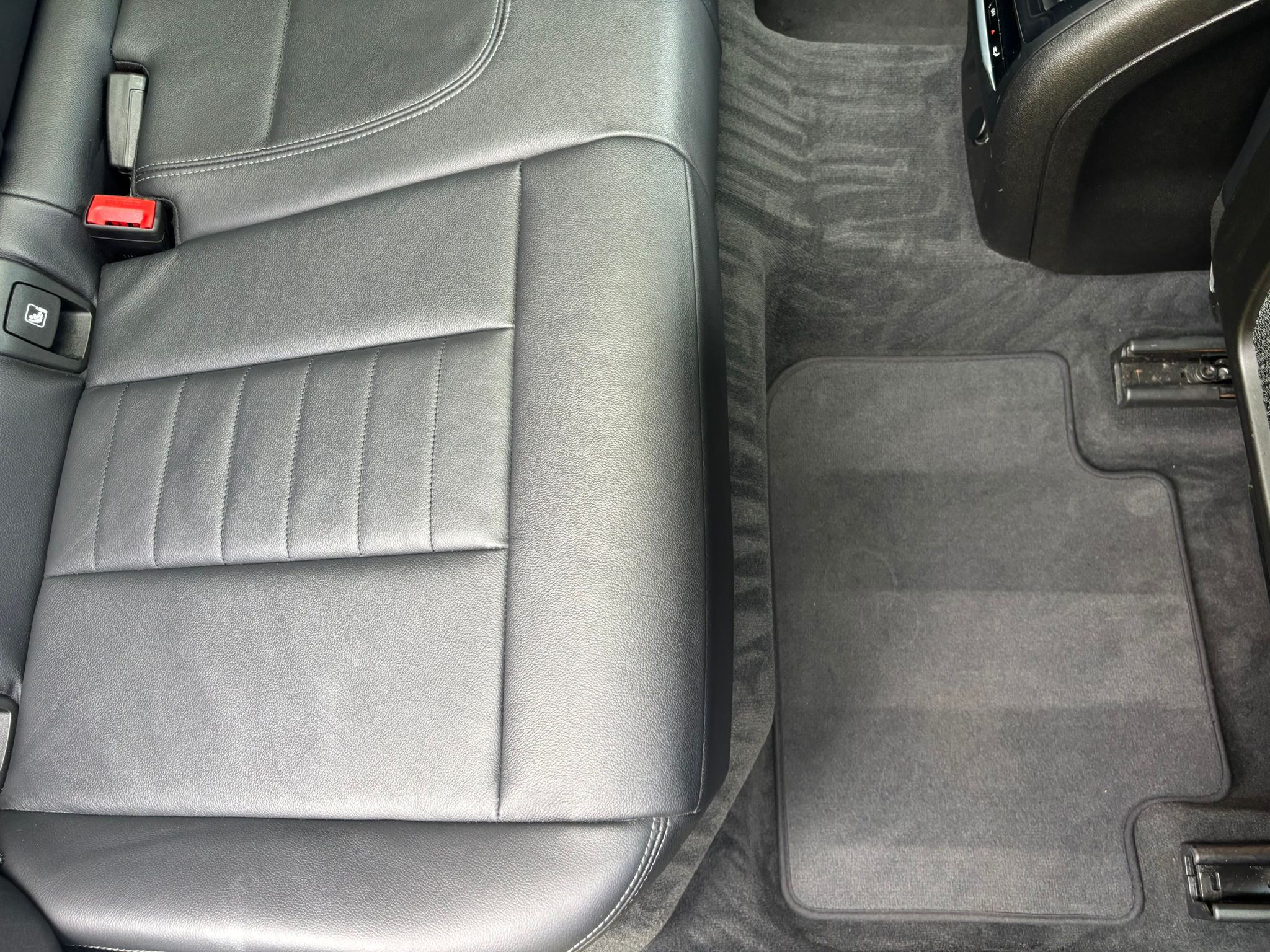 Ultimate Car Detailing in Schweiz – Luxe Details Switzerland's image