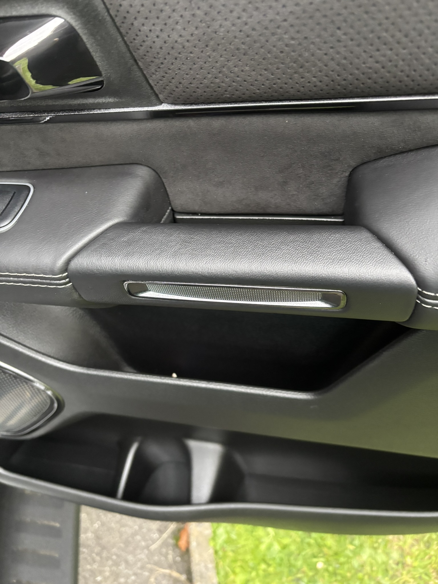 Ultimate Car Detailing in Schweiz – Luxe Details Switzerland's image