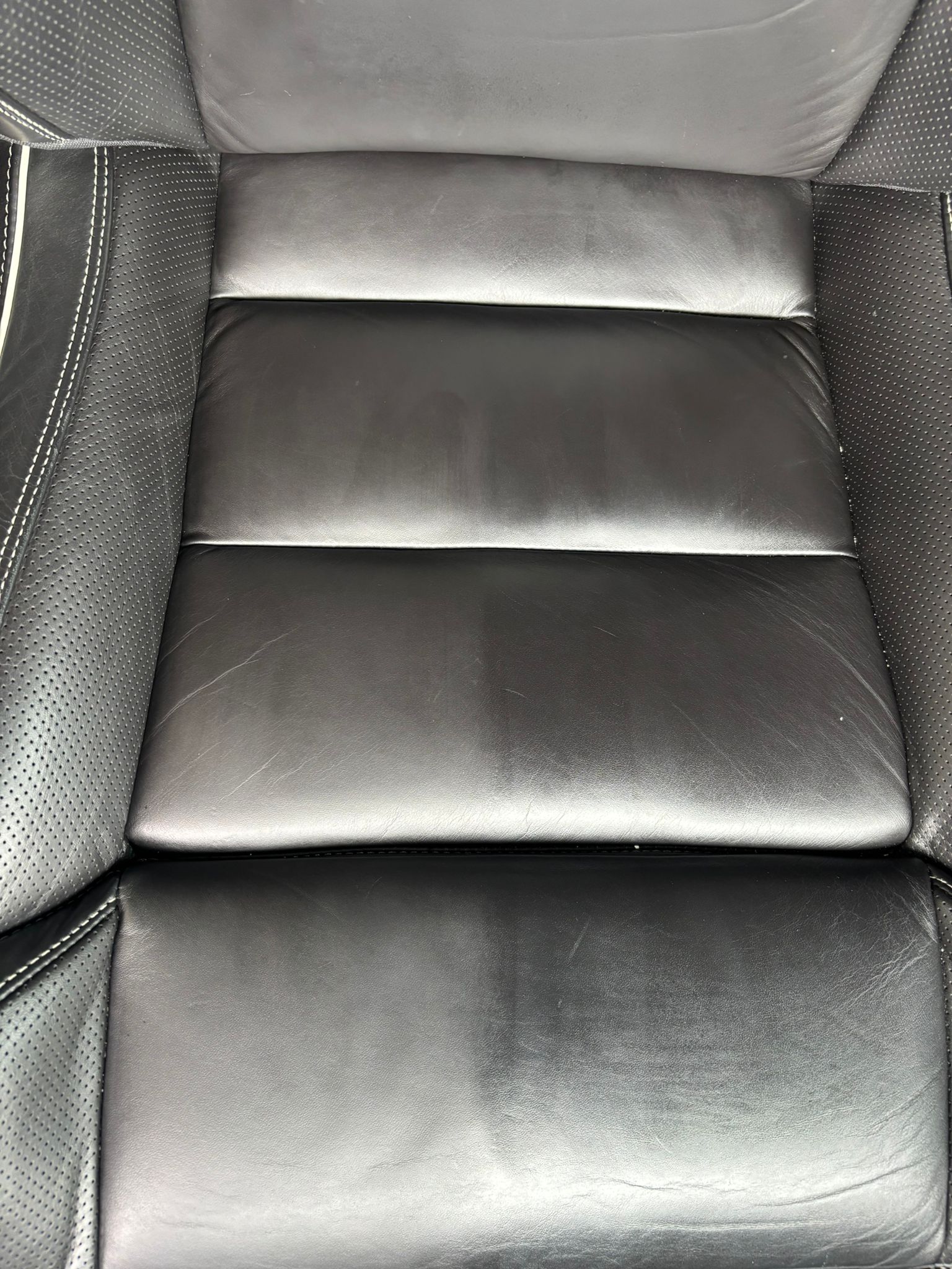 Ultimate Car Detailing in Schweiz – Luxe Details Switzerland's image