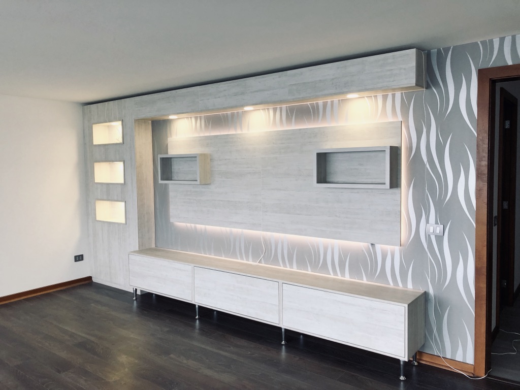 Donde el diseño de vanguardia y la calidez de la luz se unen para crear un escenario de exclusividad en tu hogar.