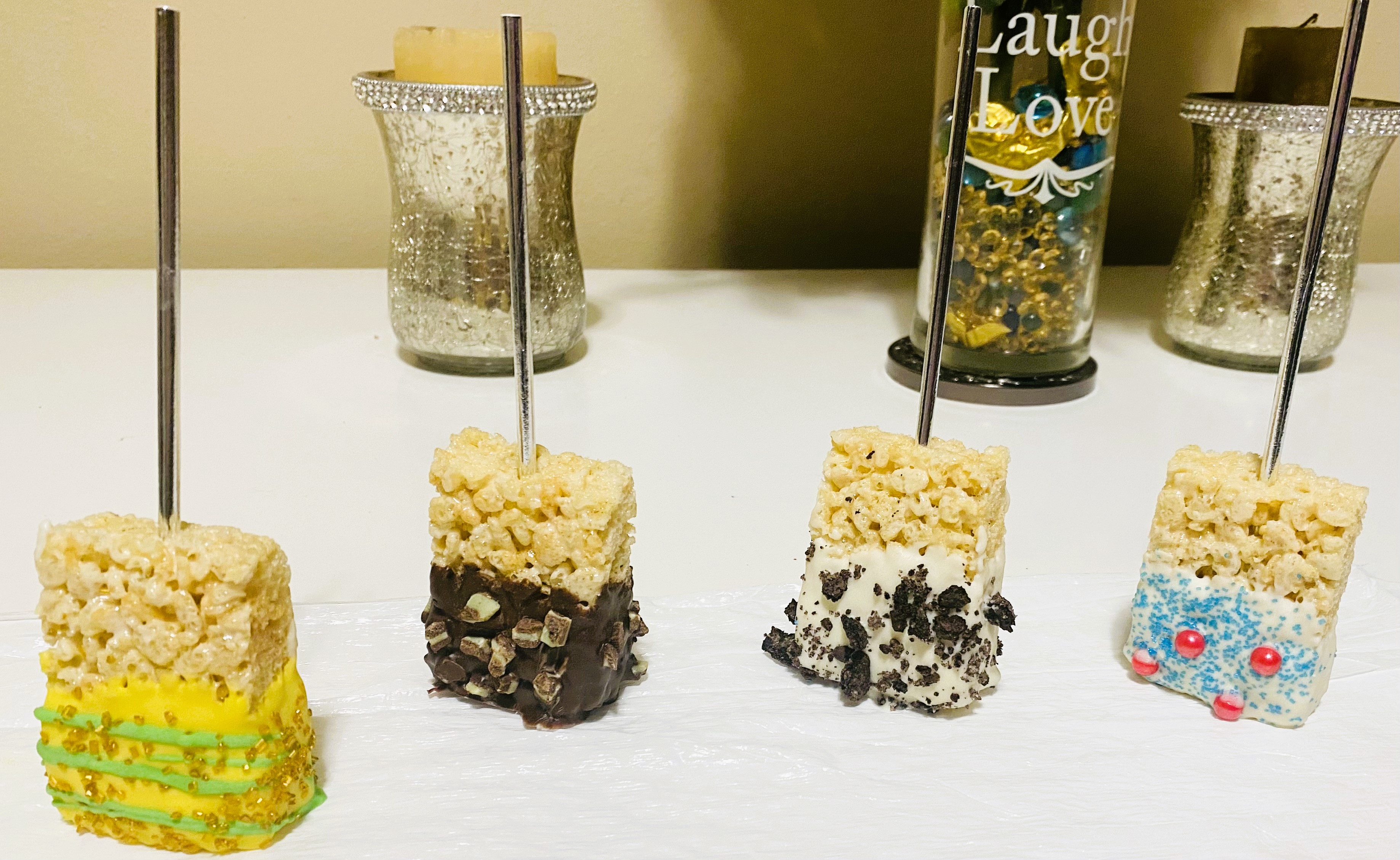 IMAGINATIVE CAKE POPS & CAKESICLES