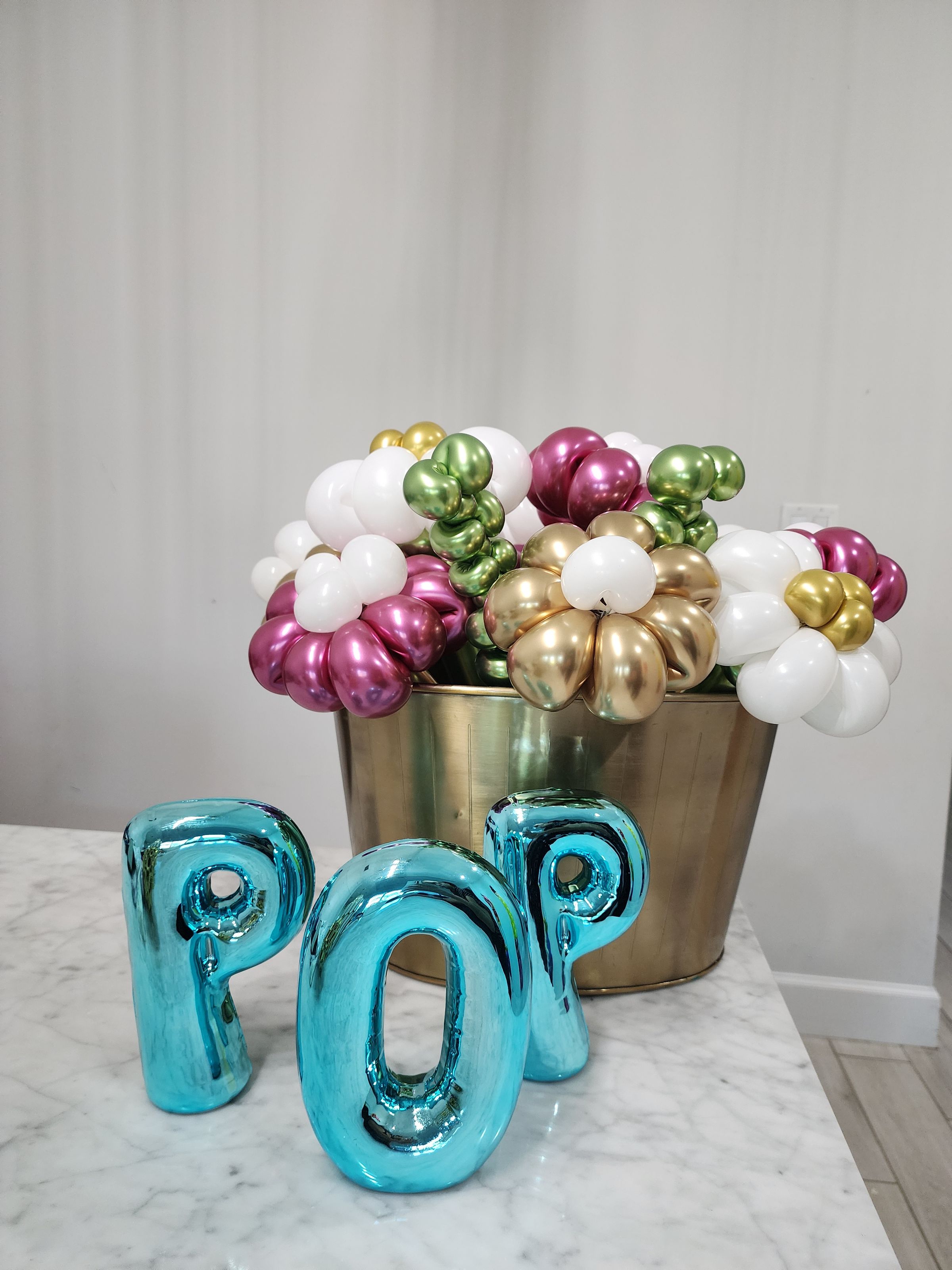 pop + gold's image