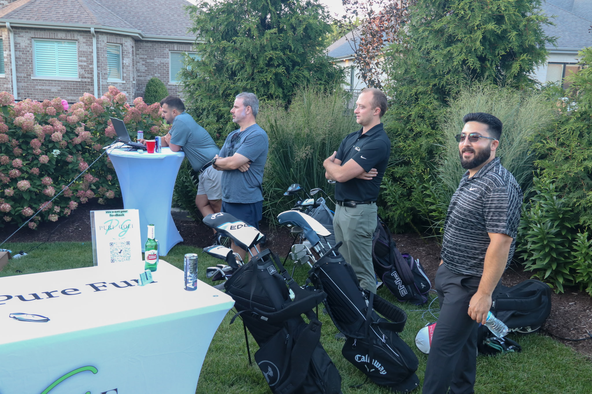 Fun for groups.  Make teams and compete on any one of thousands of courses