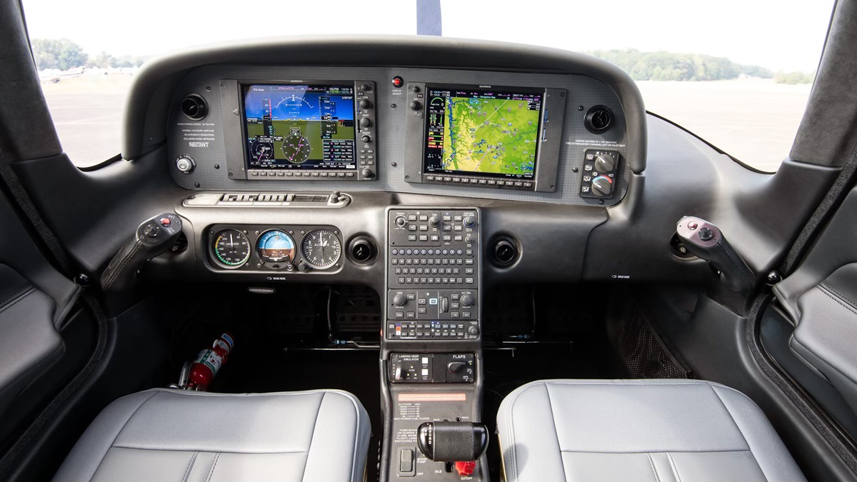 Flightdeck Aviation | Premier Flight Training FL's image