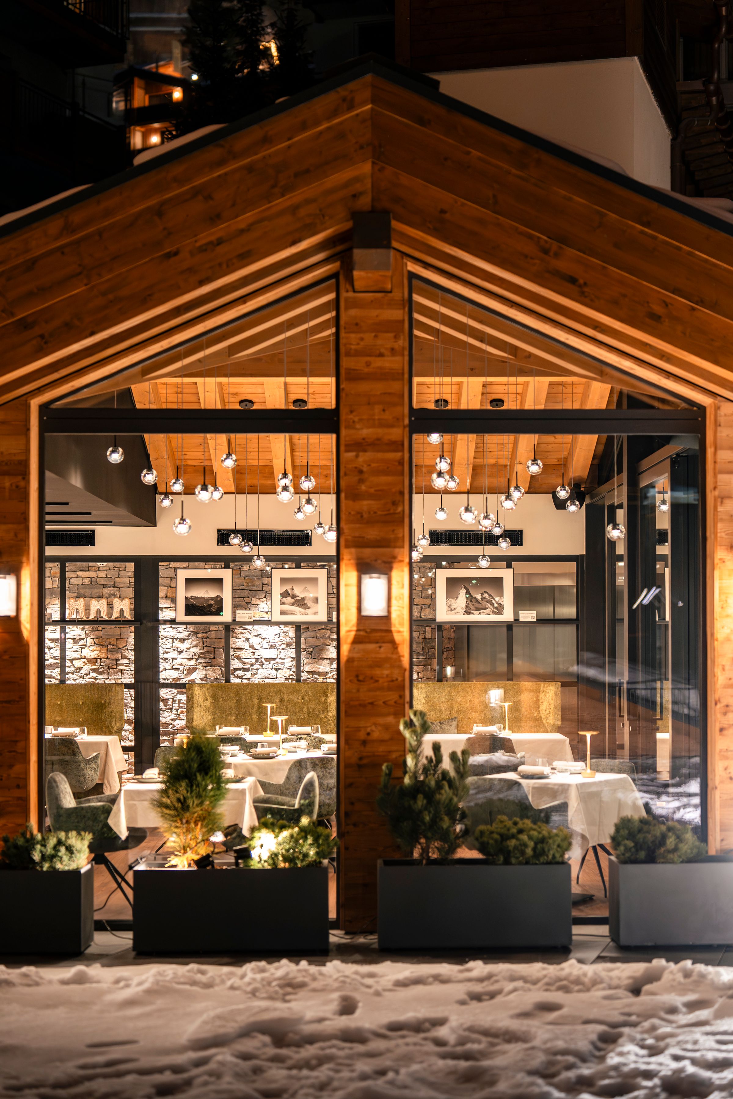 Ad Lib Restaurant - Zermatt's image