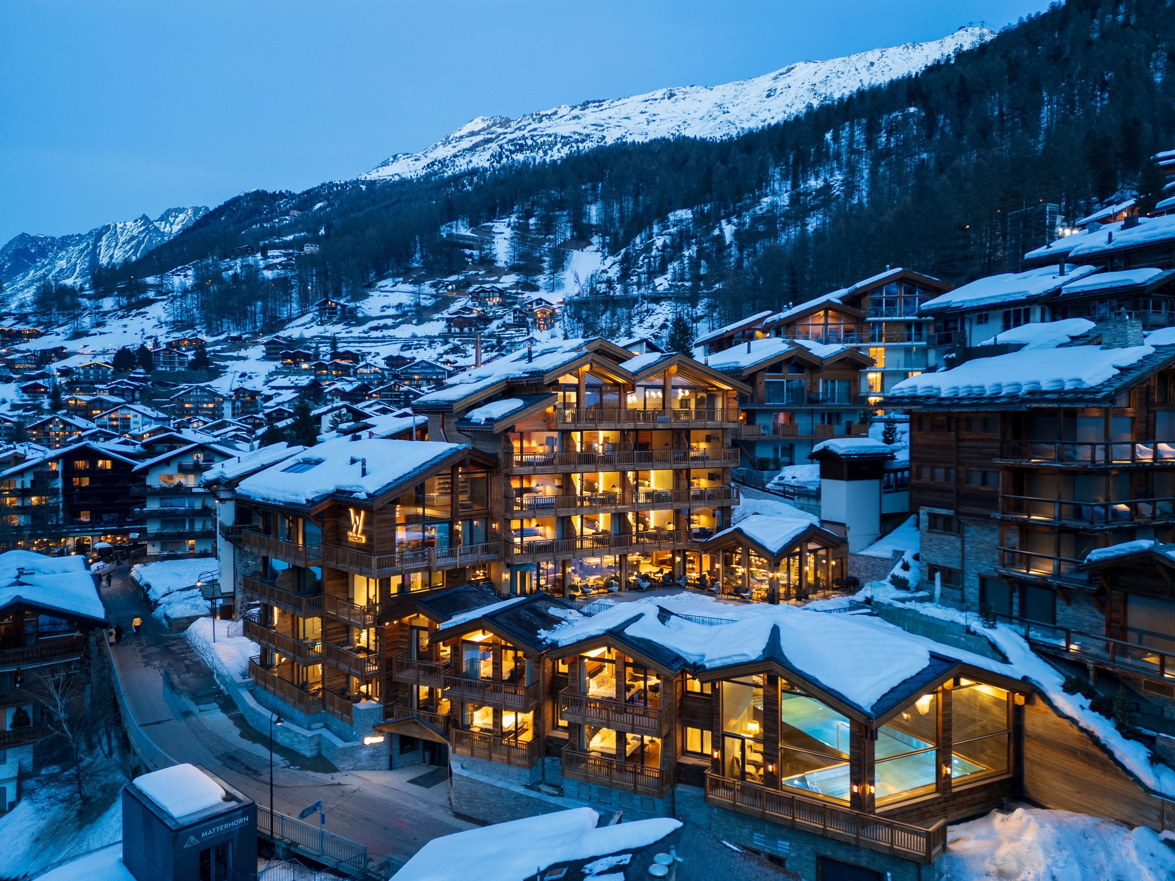 Ad Lib Restaurant - Zermatt's image